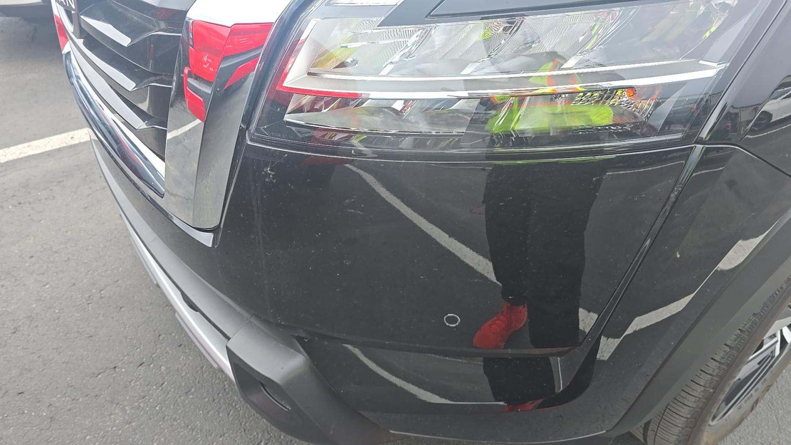 2024 Nissan Pathfinder Platinum FWD