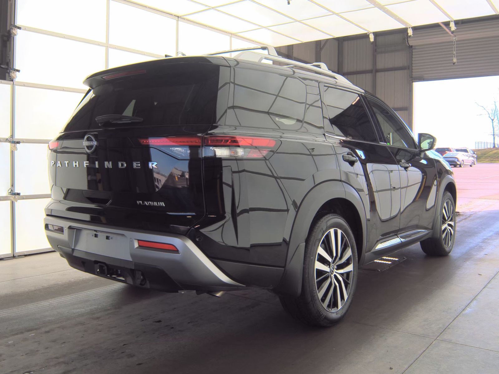 2024 Nissan Pathfinder Platinum FWD