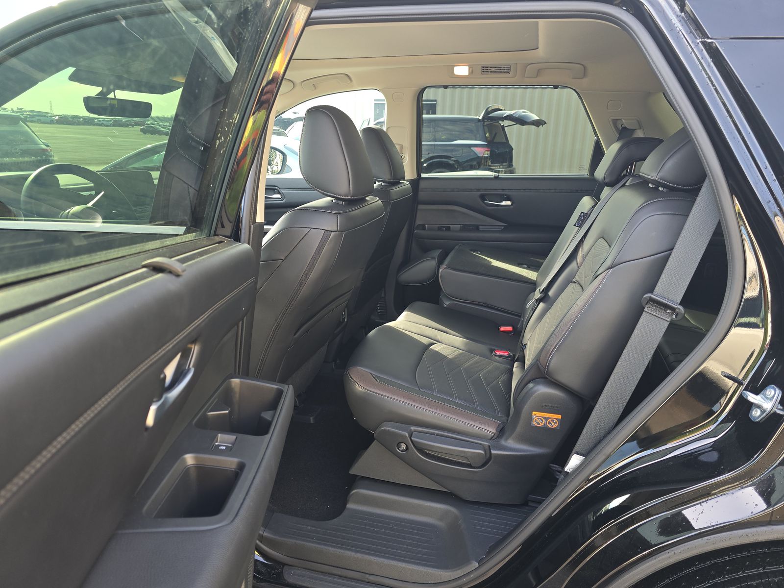 2024 Nissan Pathfinder Platinum FWD