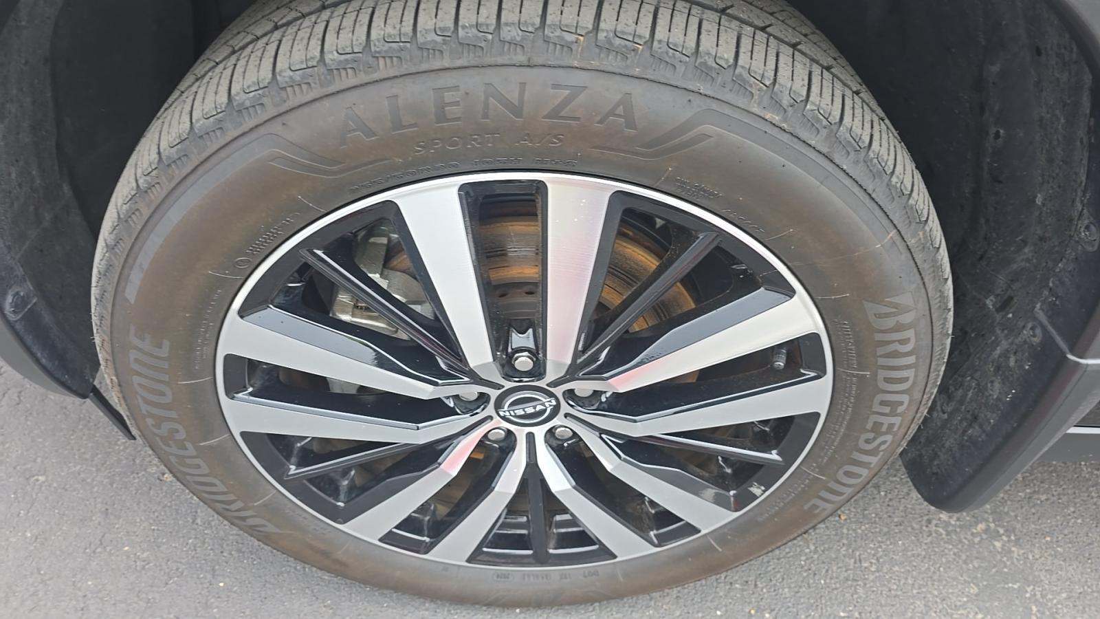 2024 Nissan Pathfinder Platinum FWD