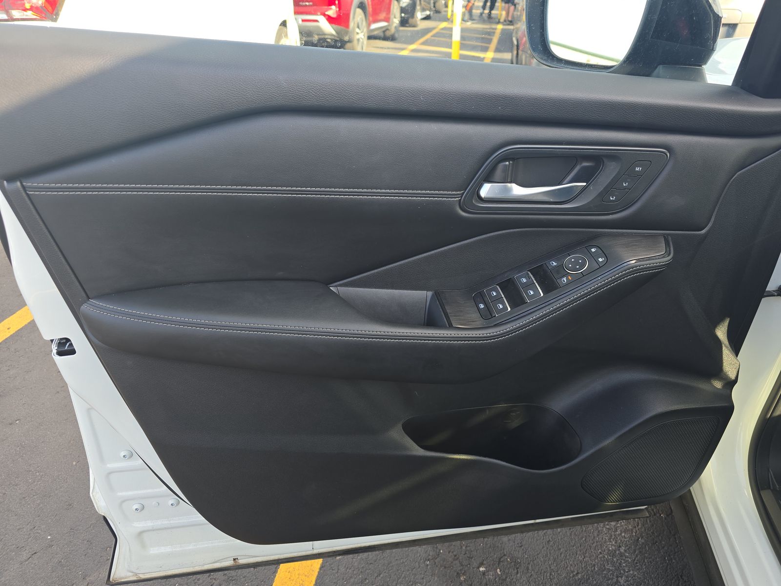 2025 Nissan Rogue SL FWD