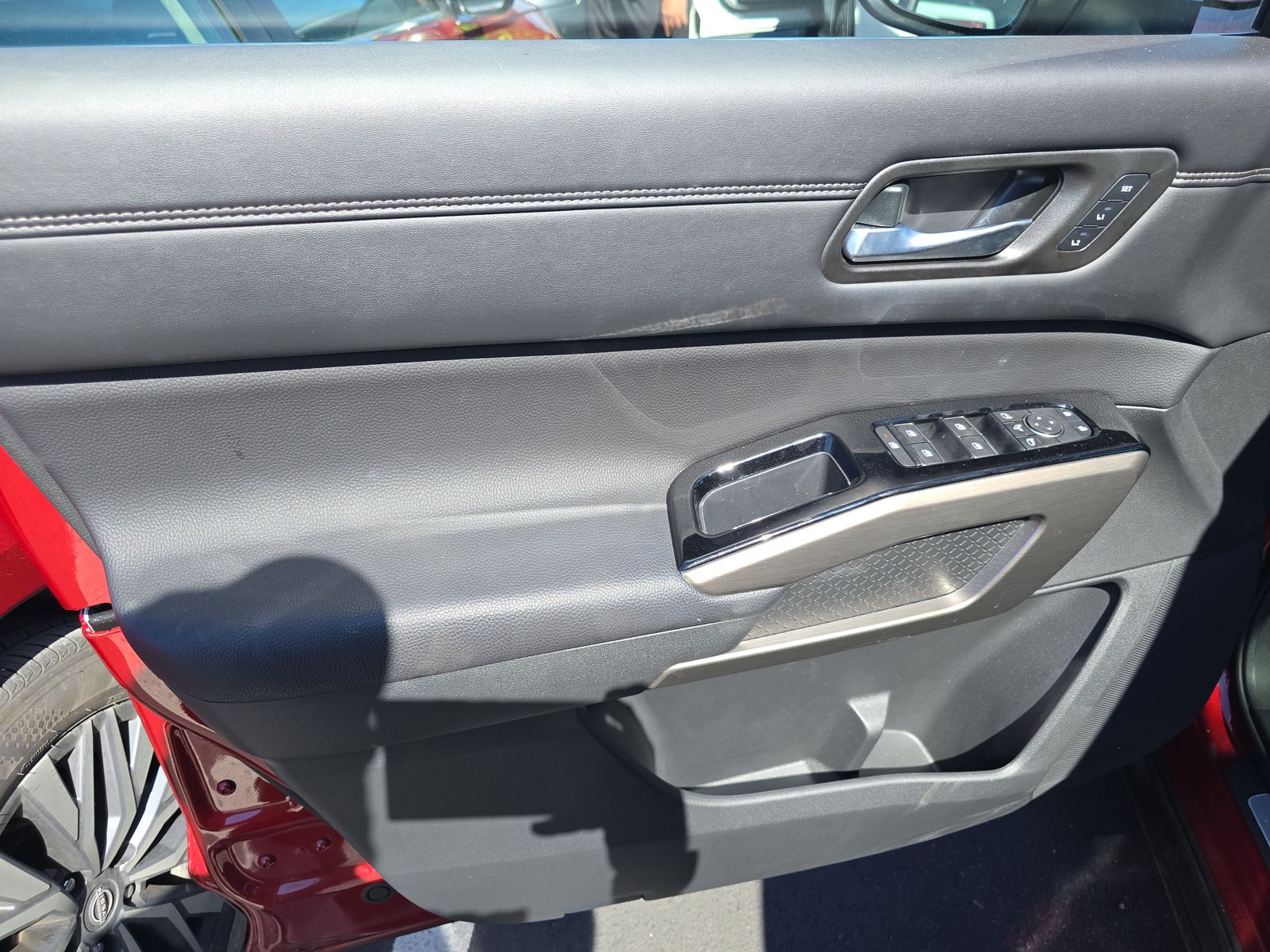 2024 Nissan Pathfinder Platinum FWD