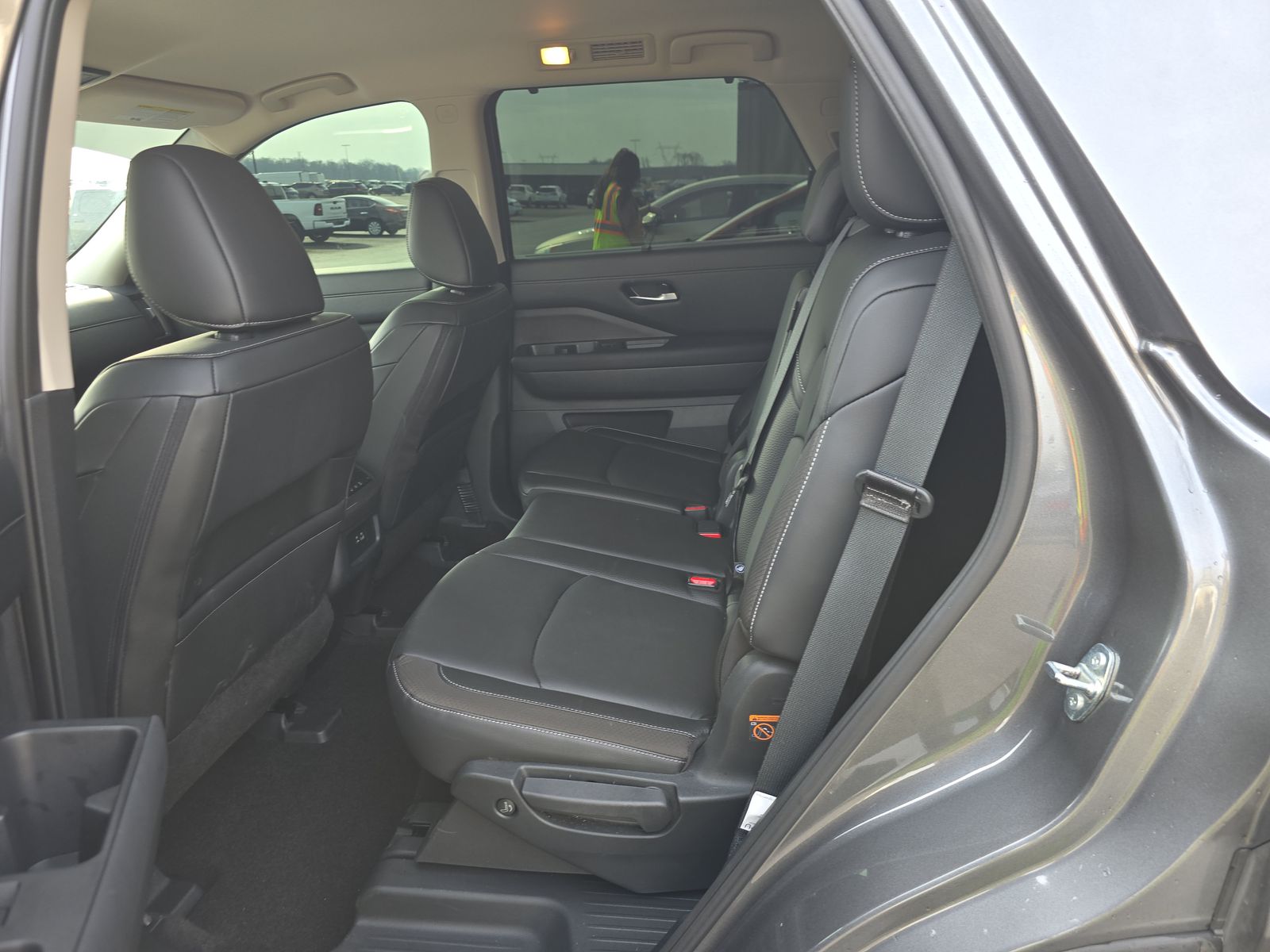 2025 Nissan Pathfinder SL AWD