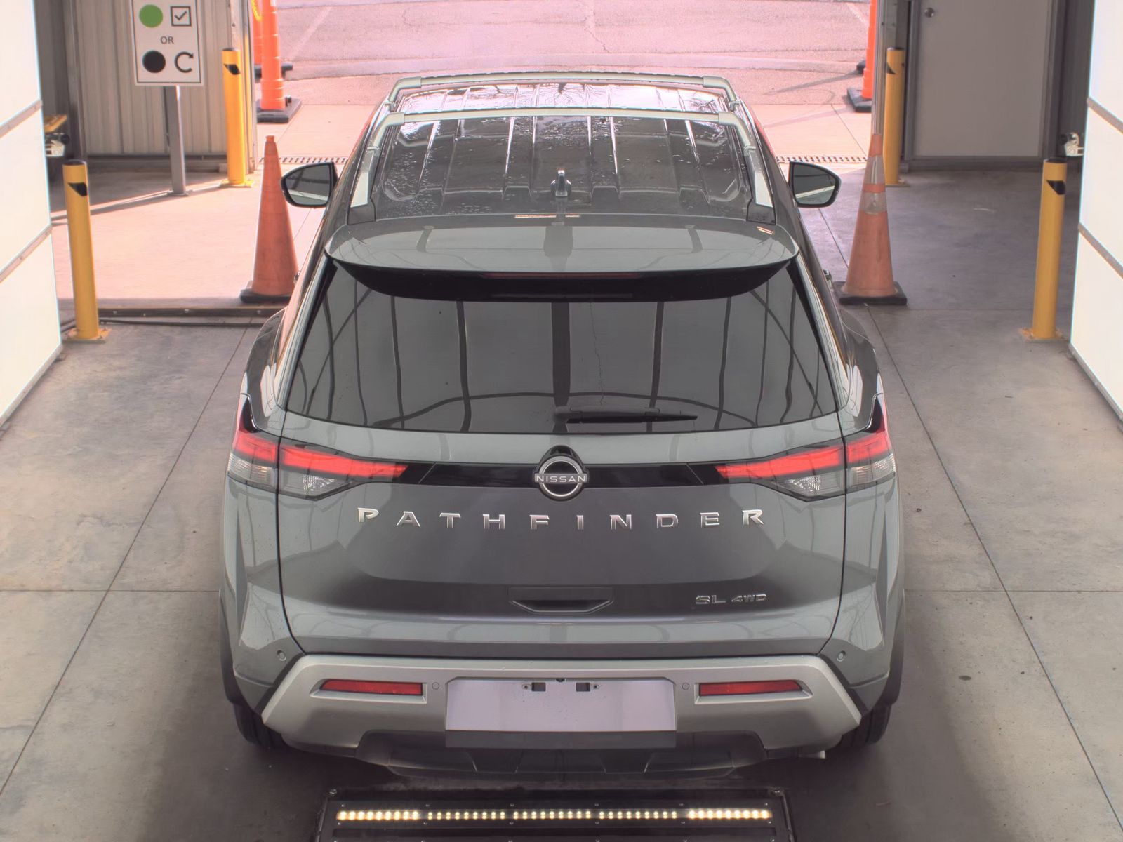 2025 Nissan Pathfinder SL AWD