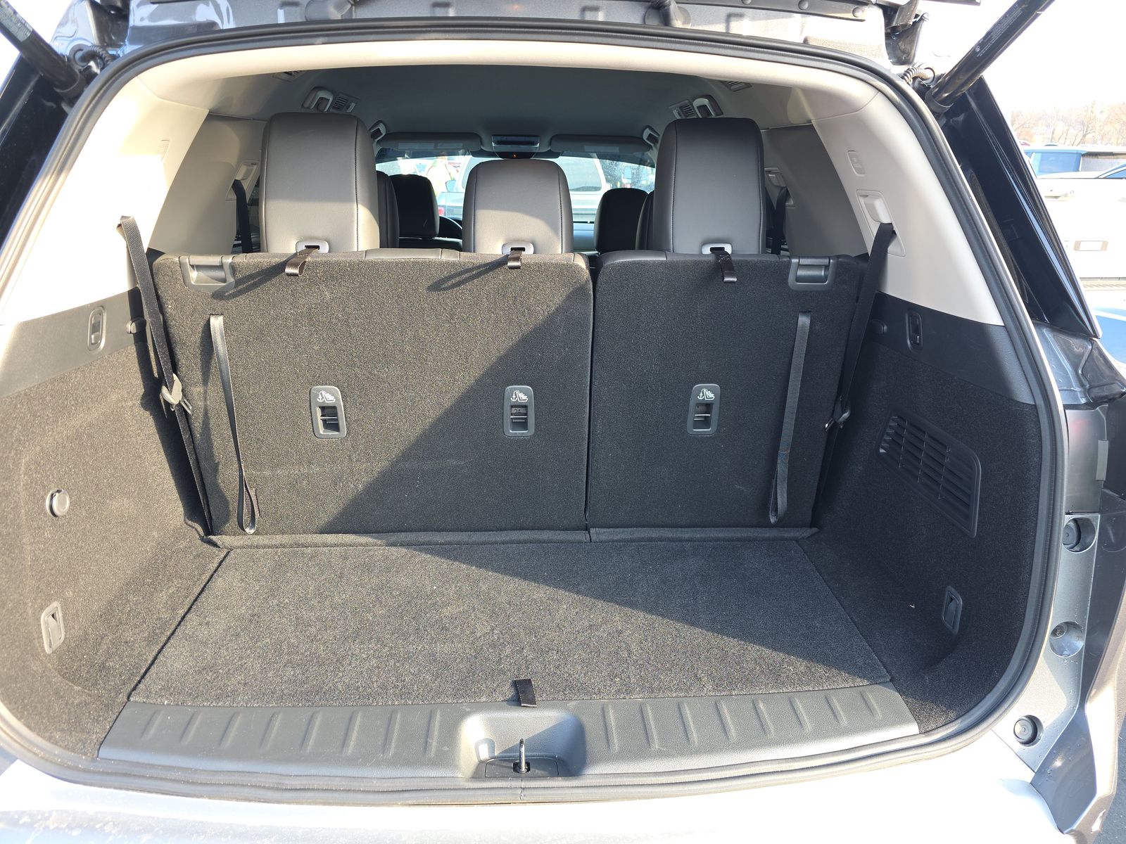 2025 Nissan Pathfinder SL AWD