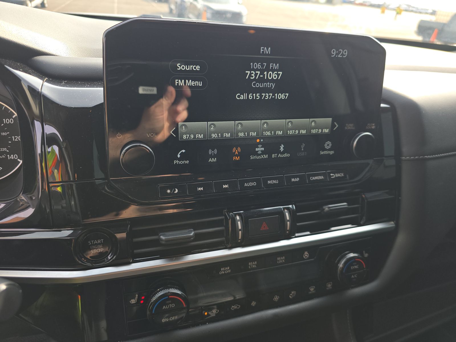 2025 Nissan Pathfinder SL AWD