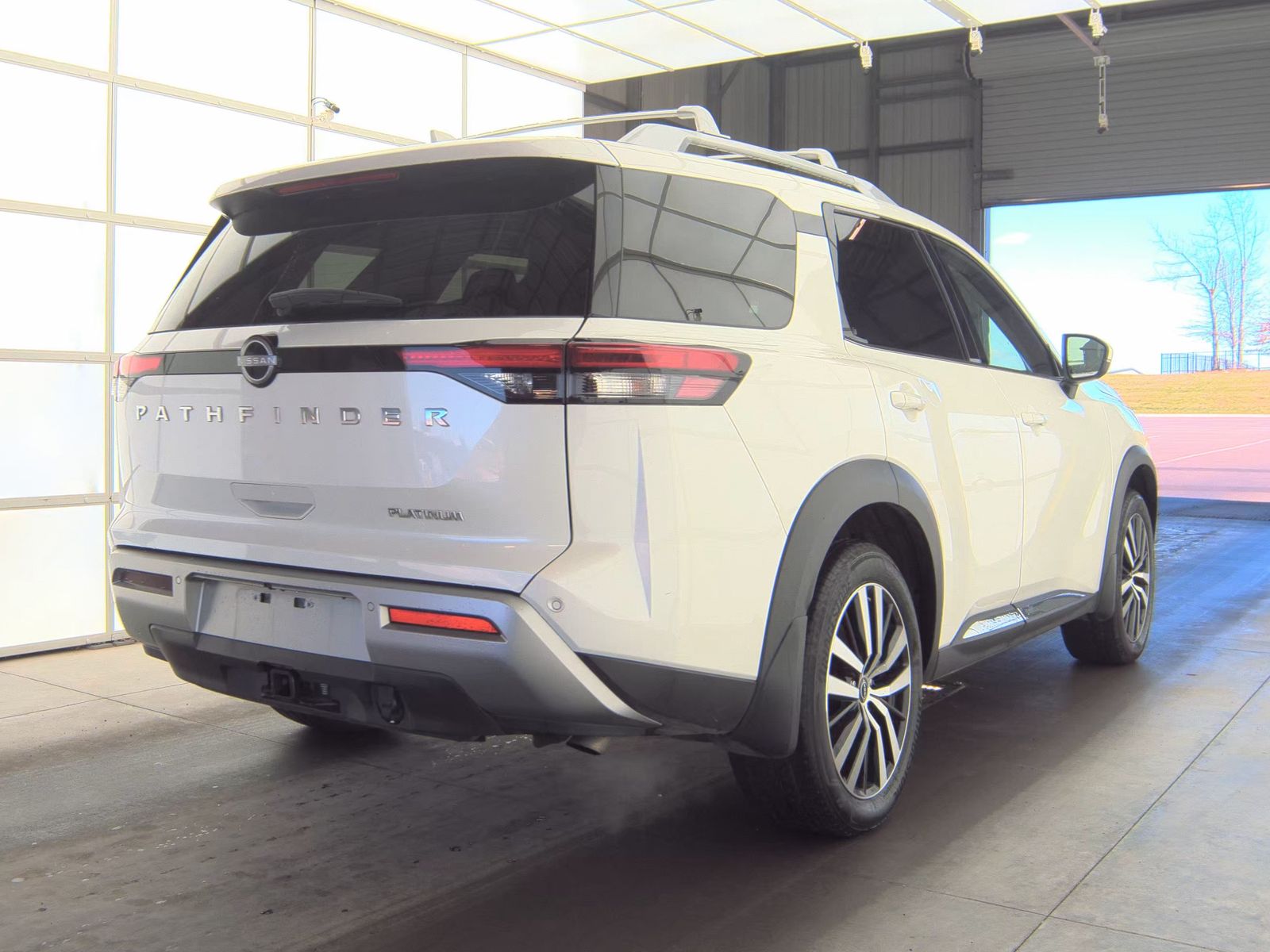 2024 Nissan Pathfinder Platinum FWD