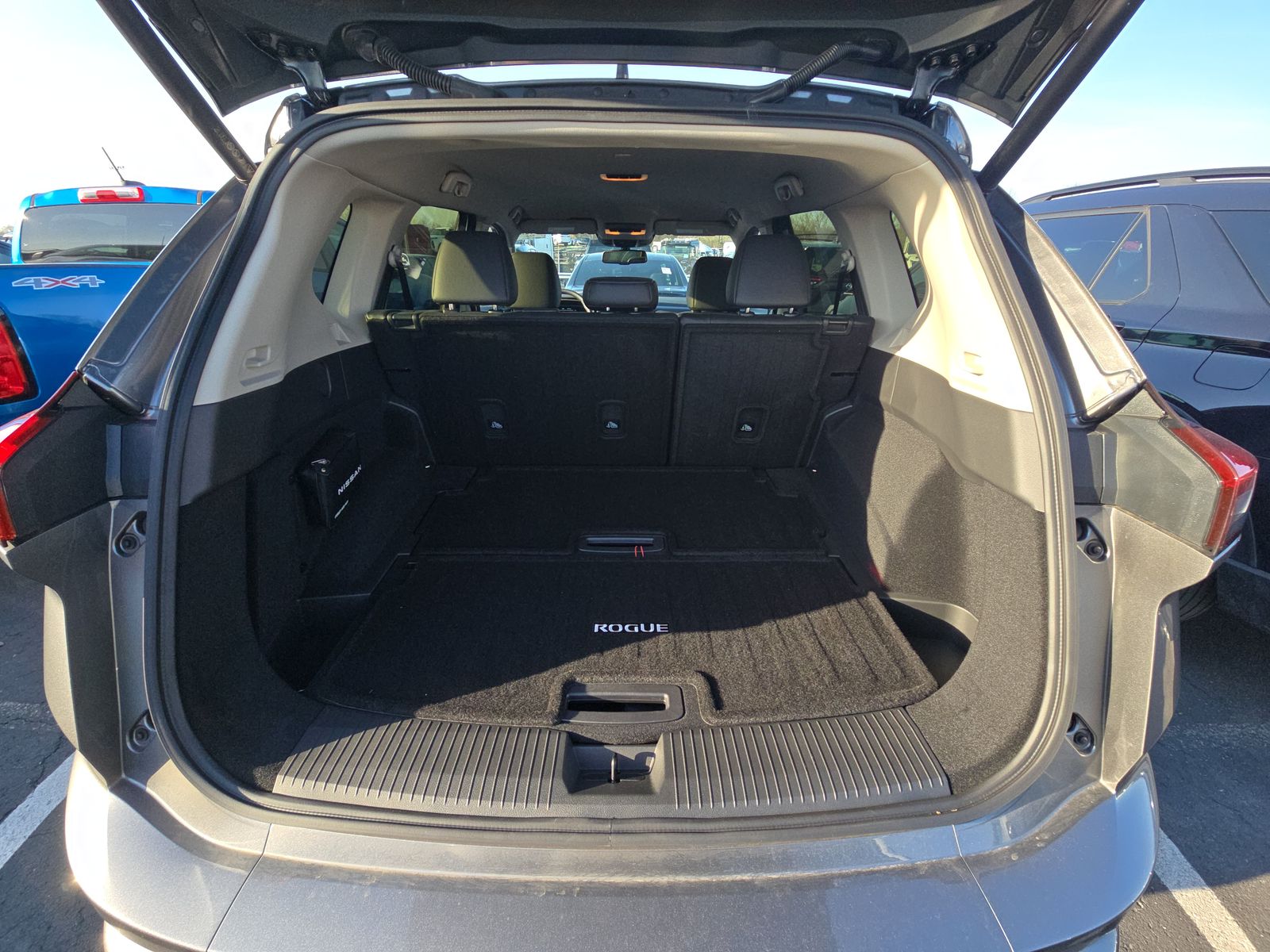 2025 Nissan Rogue SL AWD