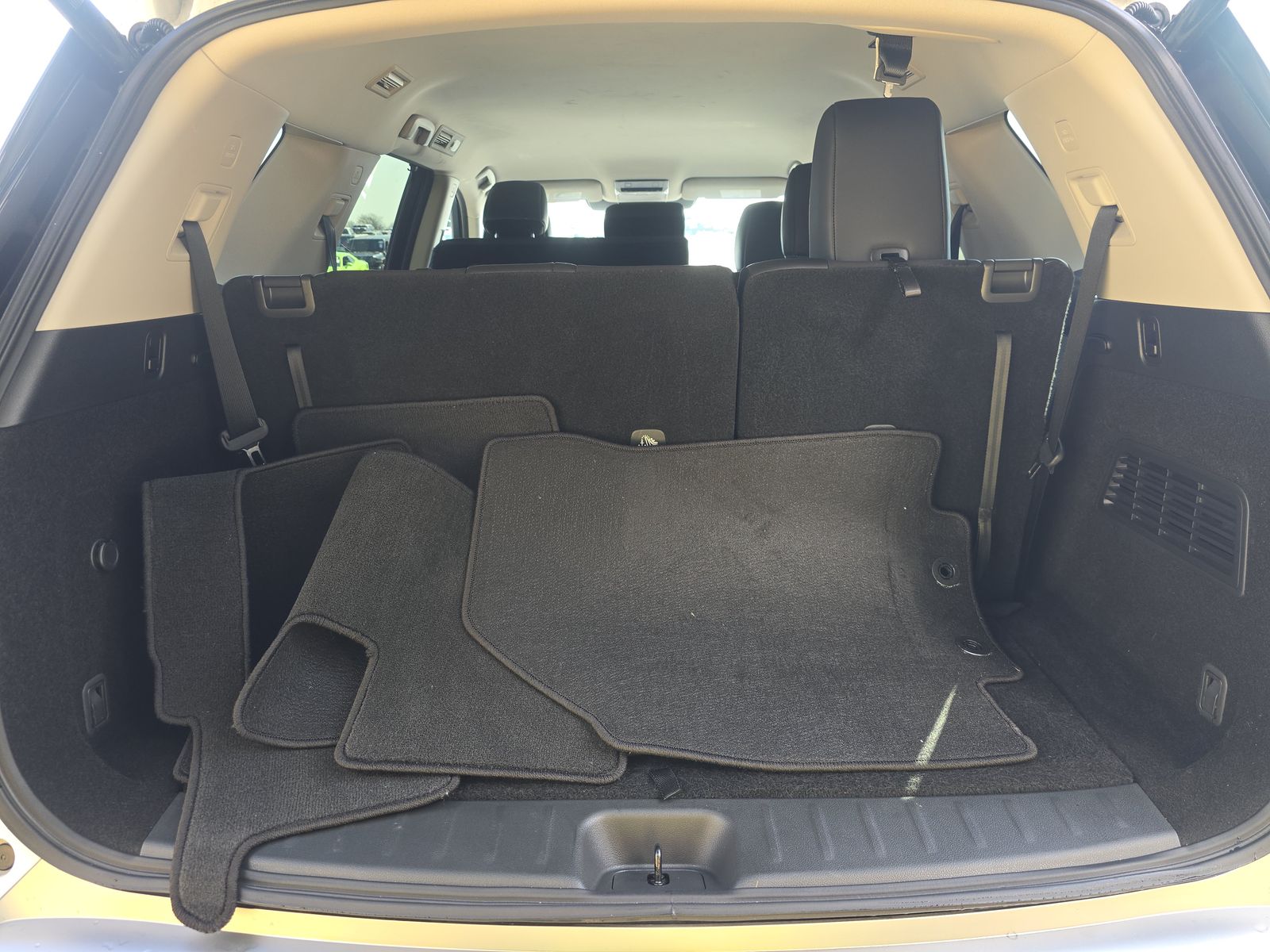 2024 Nissan Pathfinder SL AWD