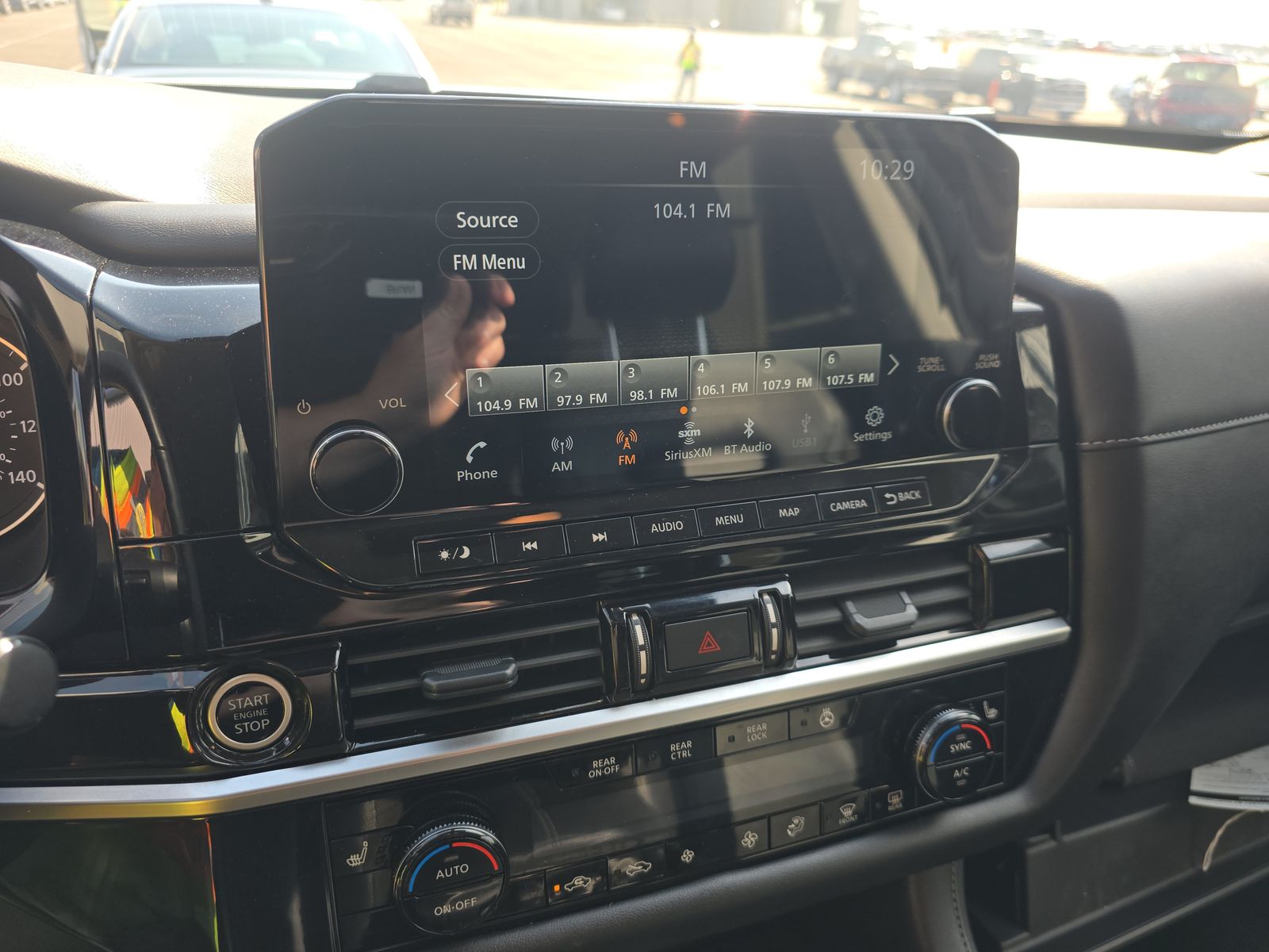 2024 Nissan Pathfinder SL AWD