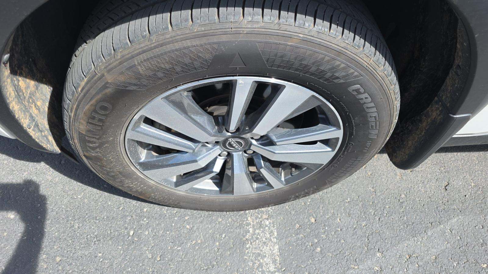 2024 Nissan Pathfinder SL AWD