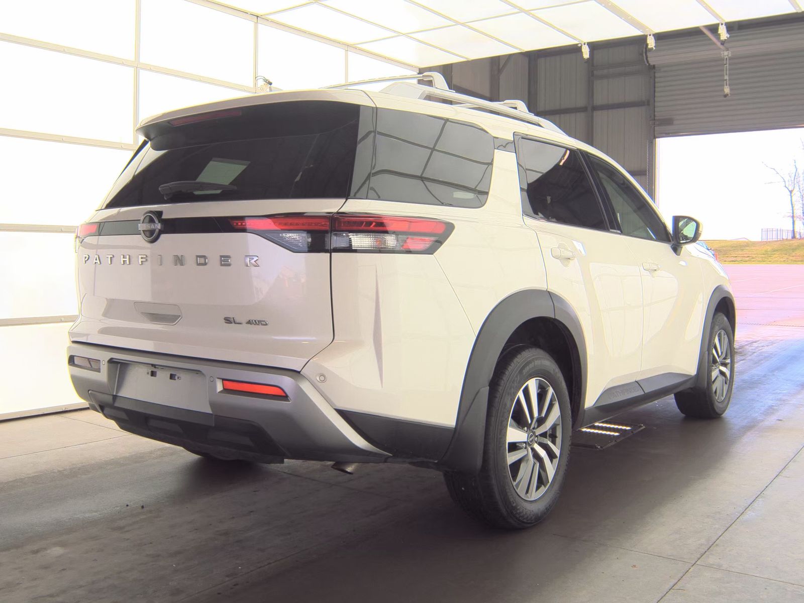 2024 Nissan Pathfinder SL AWD