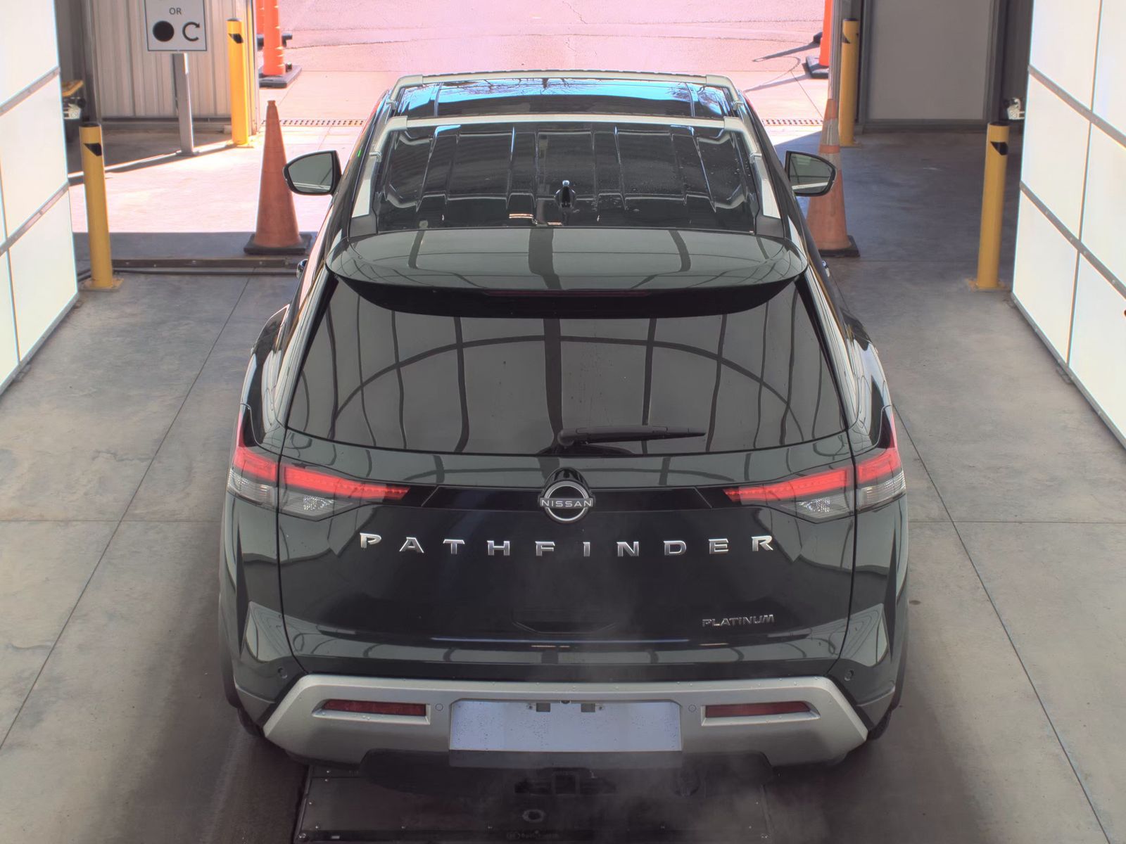 2024 Nissan Pathfinder Platinum FWD