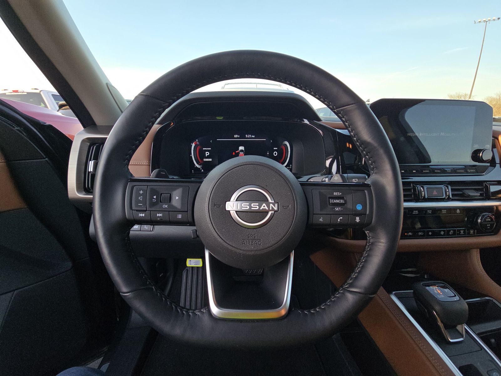 2024 Nissan Pathfinder Platinum FWD