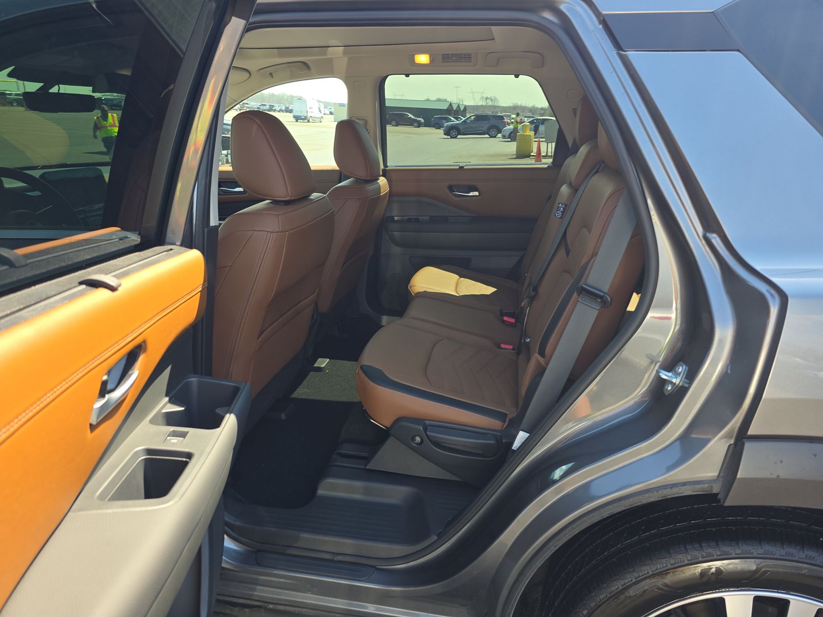 2025 Nissan Pathfinder Platinum FWD