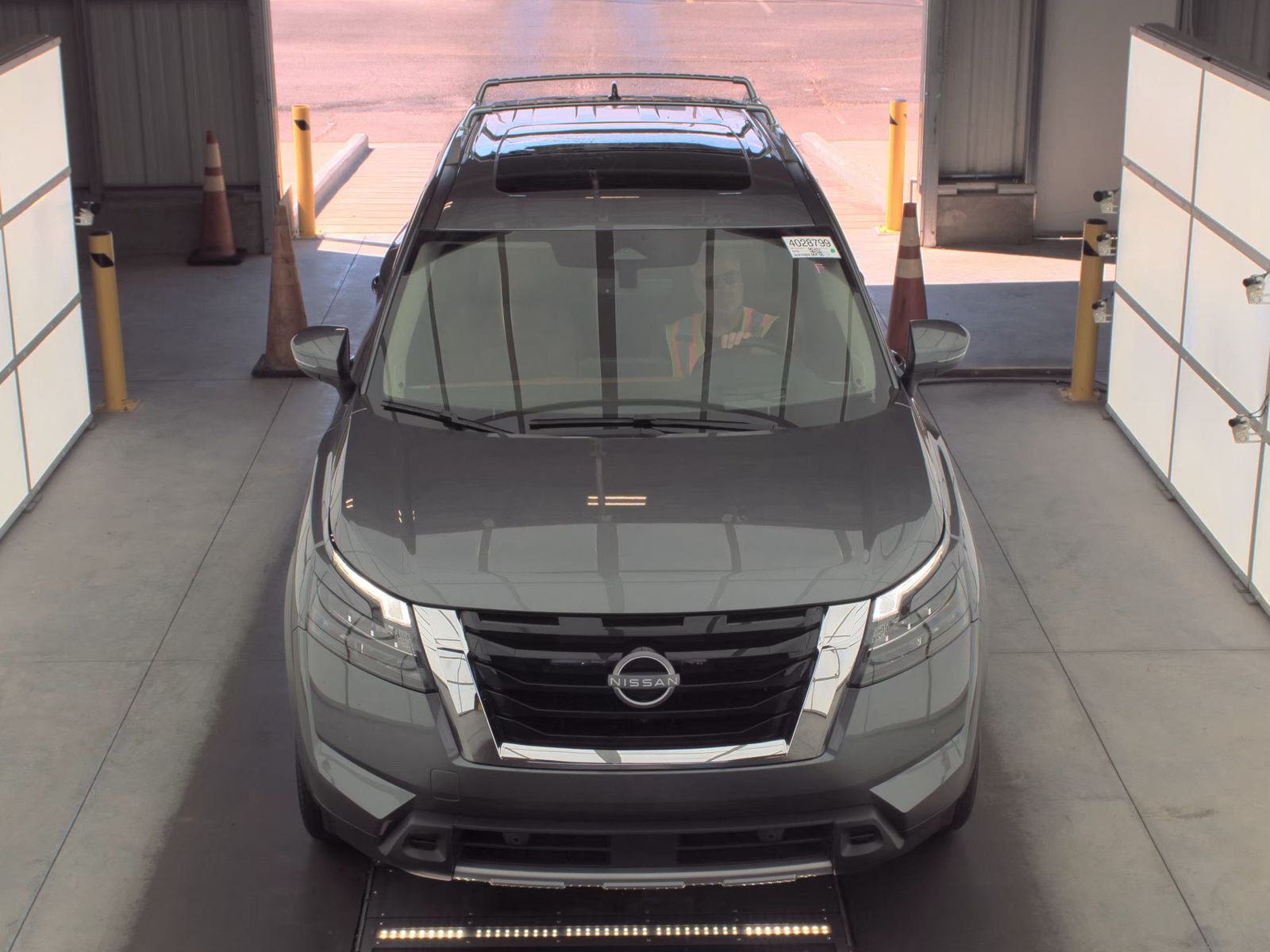 2025 Nissan Pathfinder Platinum FWD