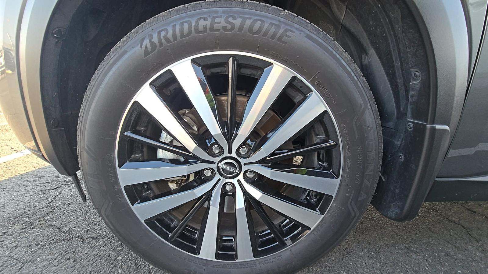 2025 Nissan Pathfinder Platinum FWD