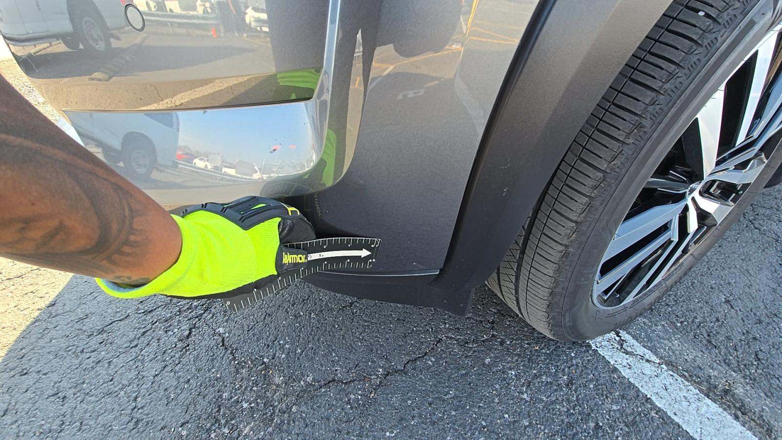 2025 Nissan Pathfinder Platinum FWD