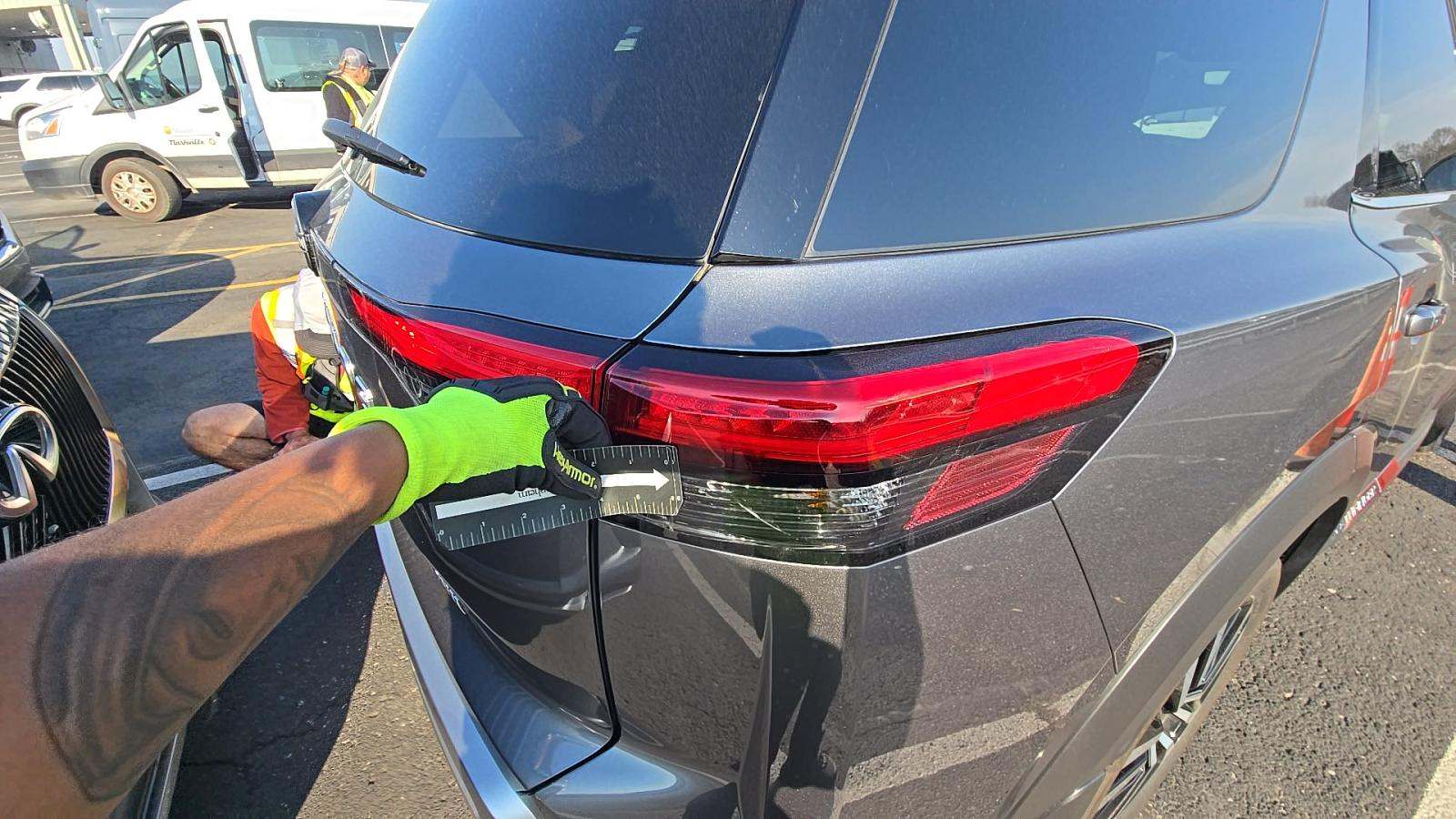 2025 Nissan Pathfinder Platinum FWD