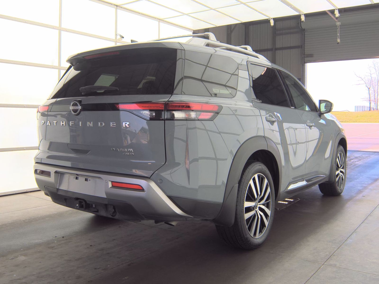 2024 Nissan Pathfinder Platinum AWD