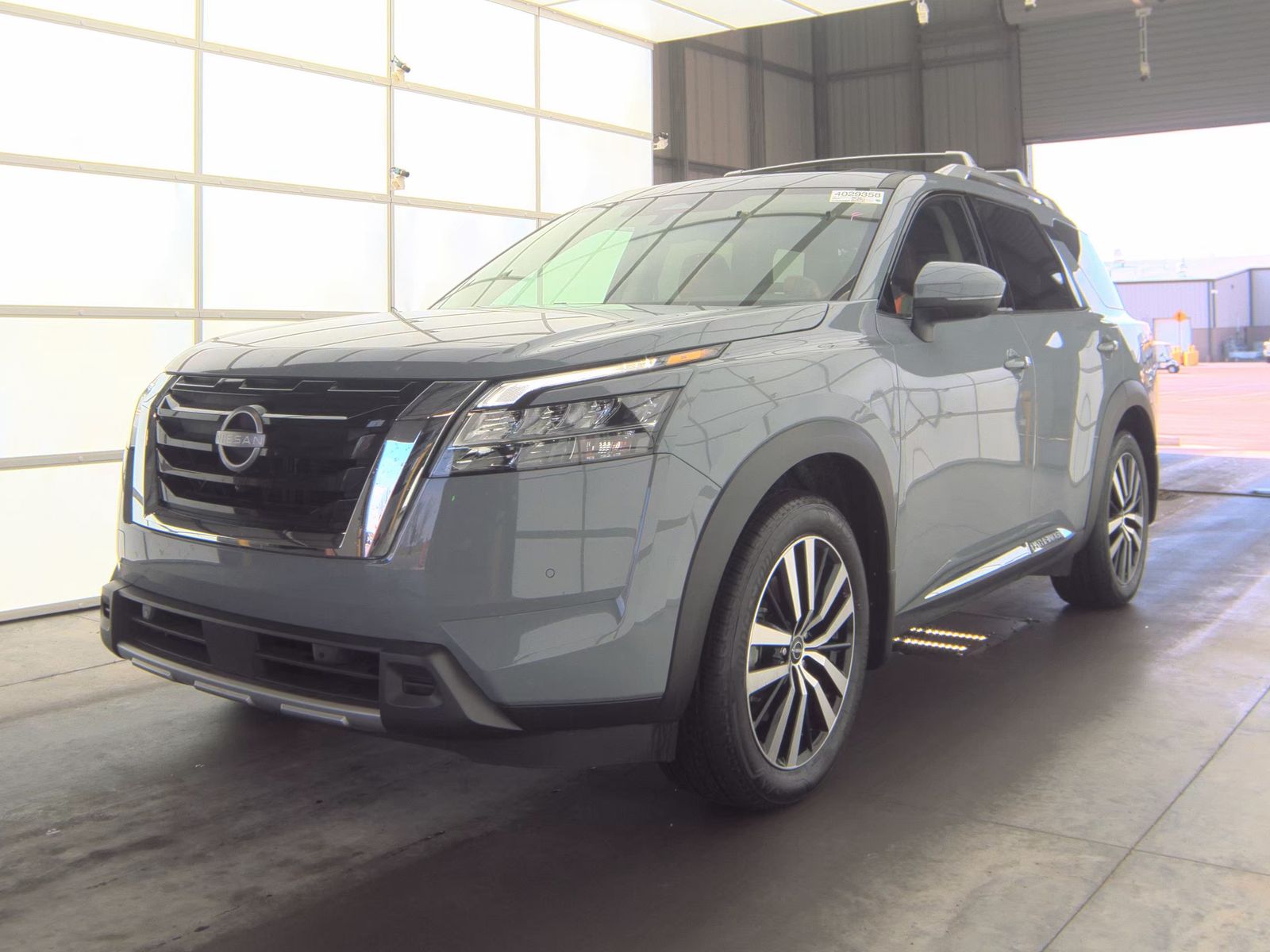 2024 Nissan Pathfinder Platinum AWD