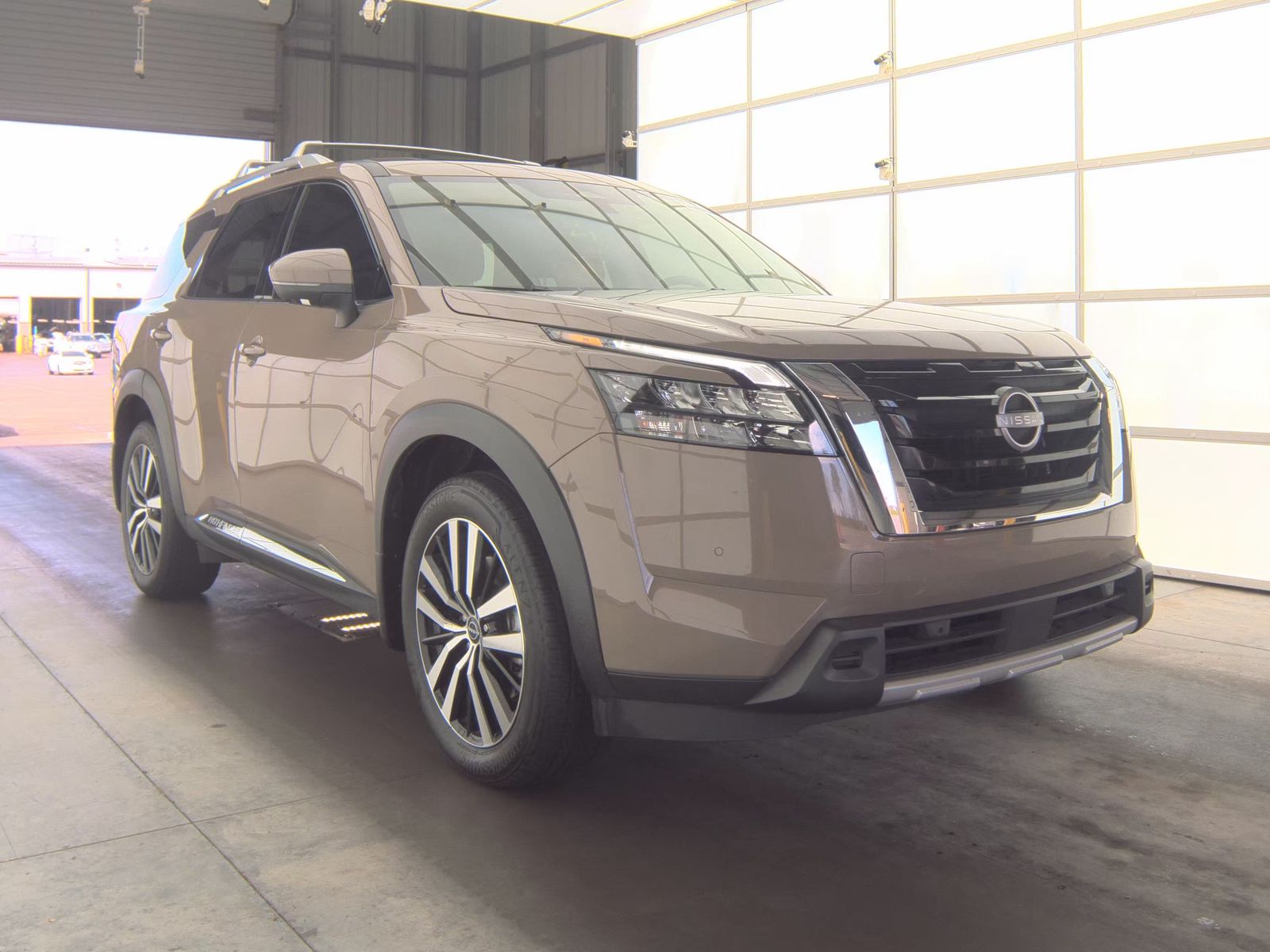 2025 Nissan Pathfinder Platinum AWD
