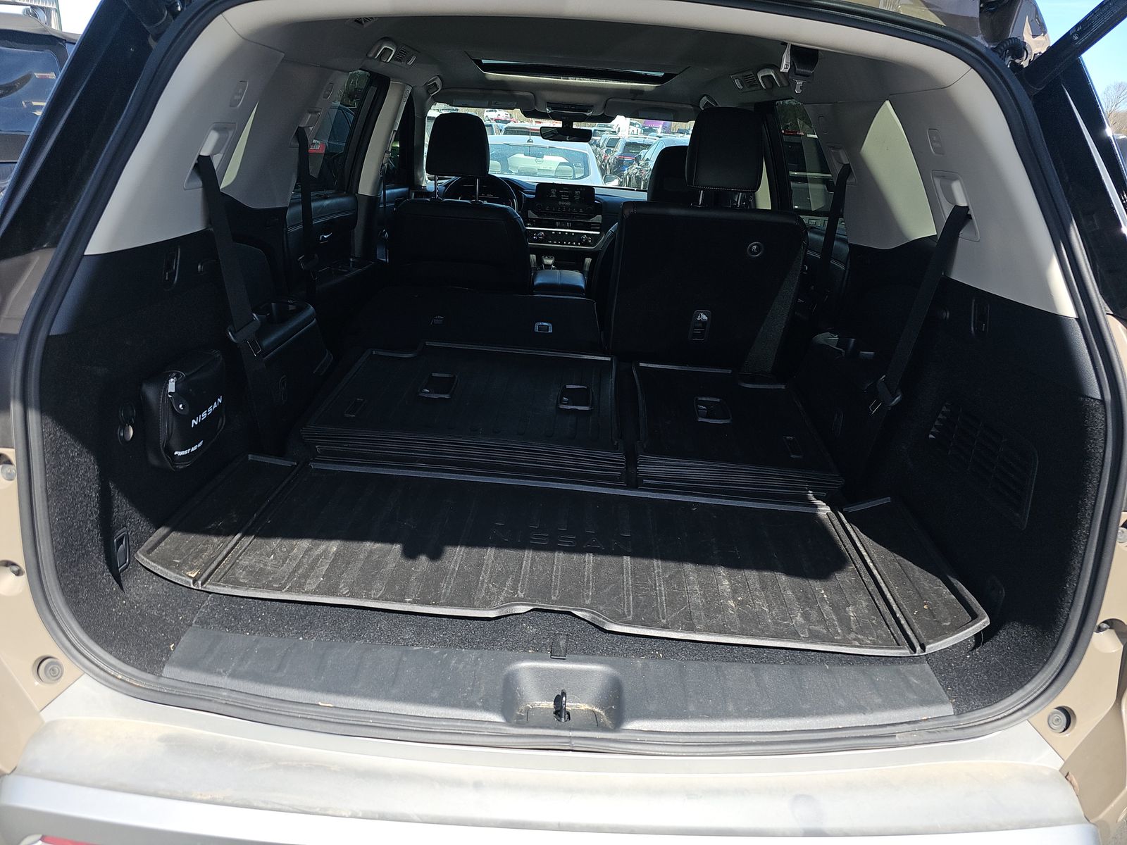 2025 Nissan Pathfinder Platinum AWD