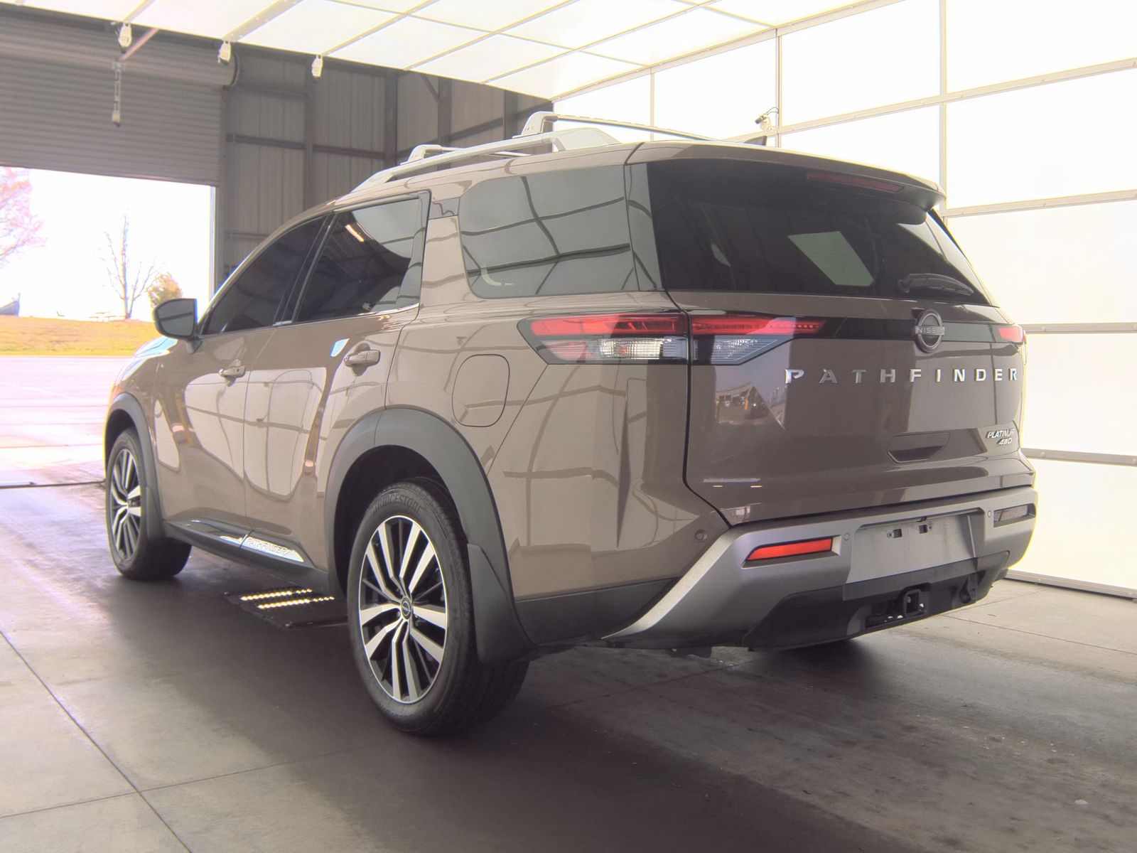 2025 Nissan Pathfinder Platinum AWD