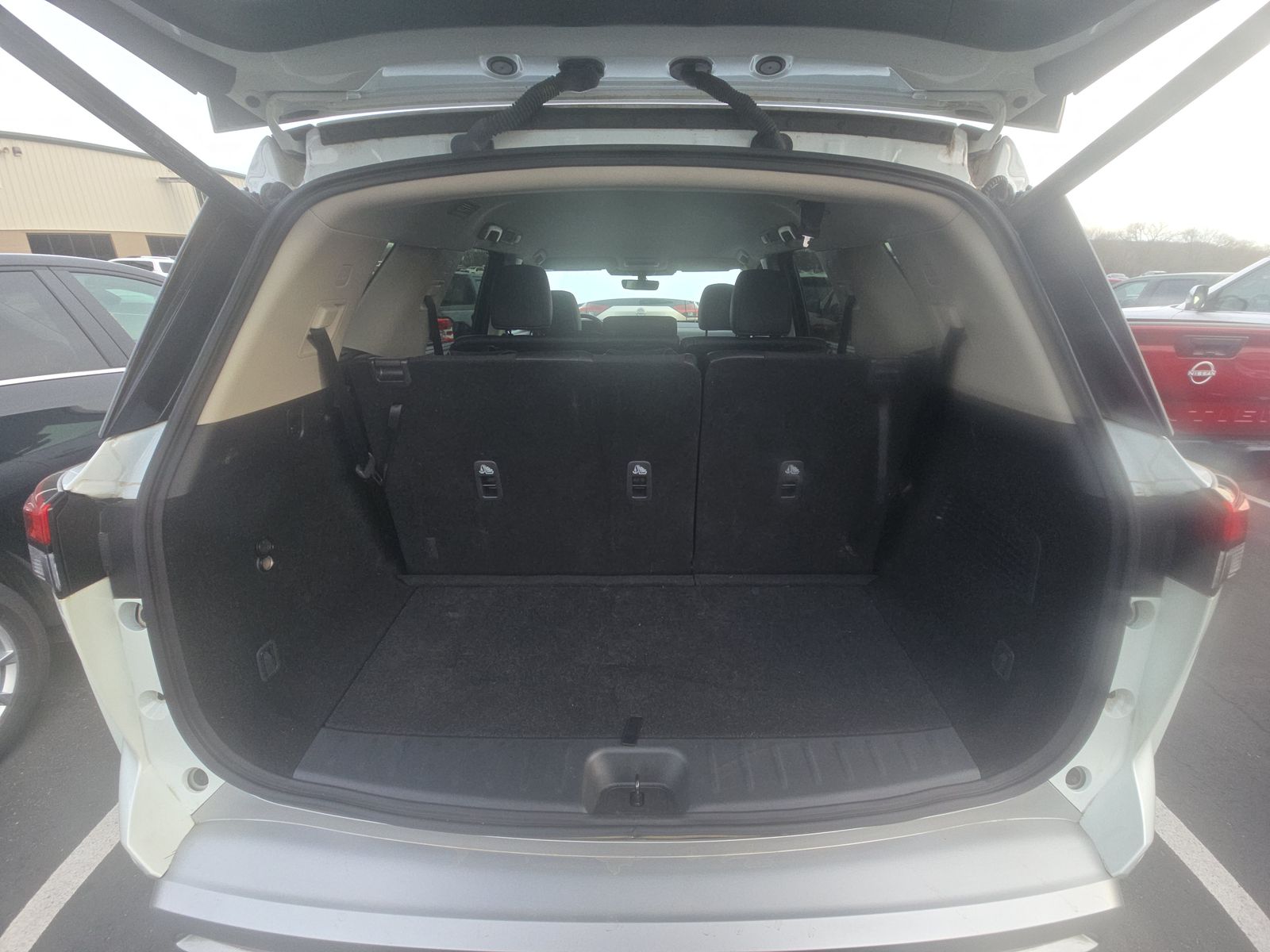 2025 Nissan Pathfinder SL AWD