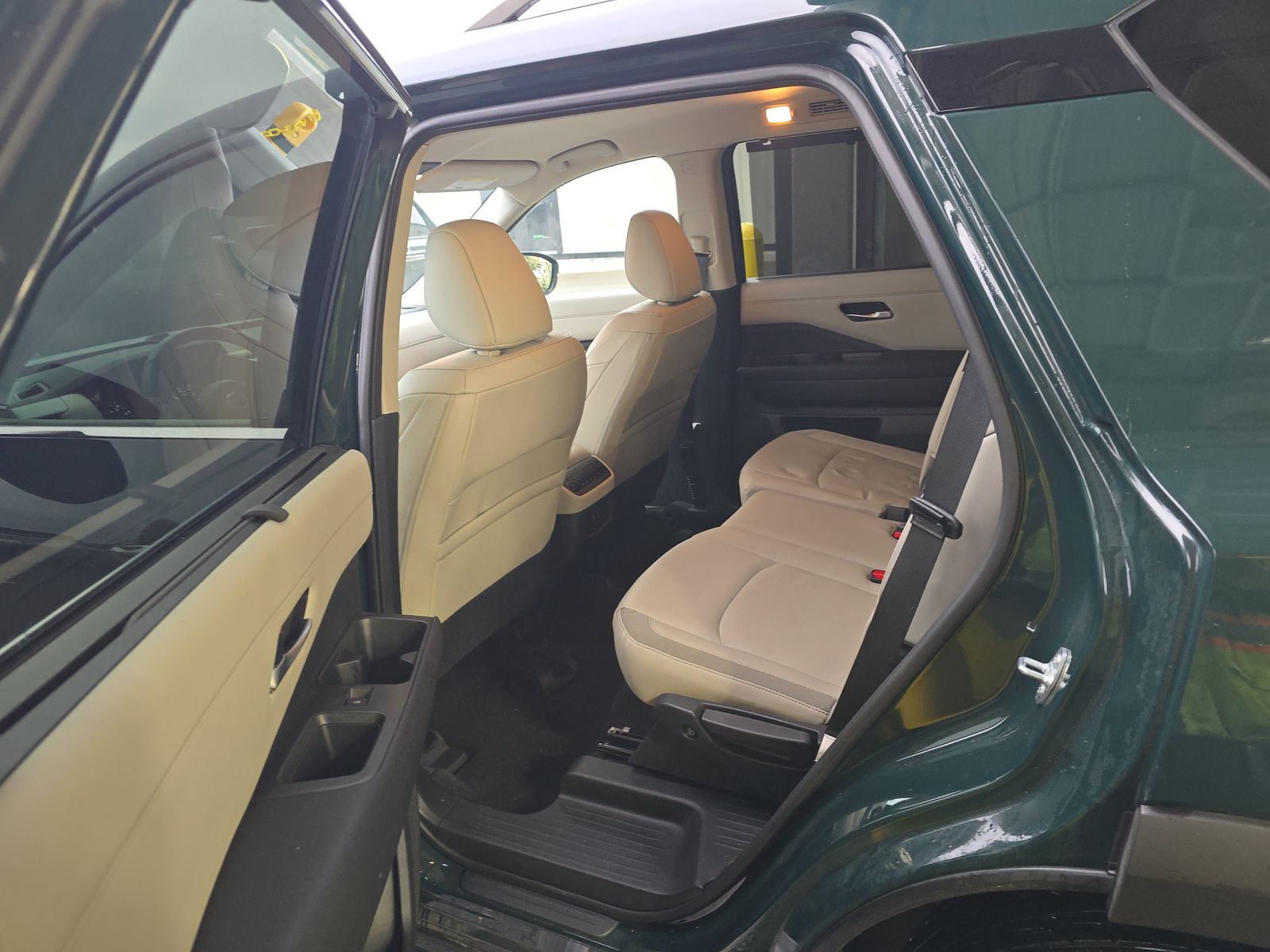 2024 Nissan Pathfinder SL FWD