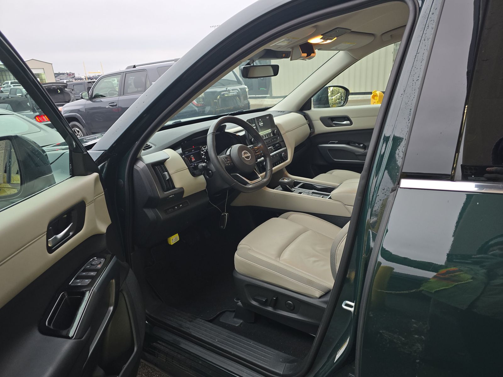 2024 Nissan Pathfinder SL FWD