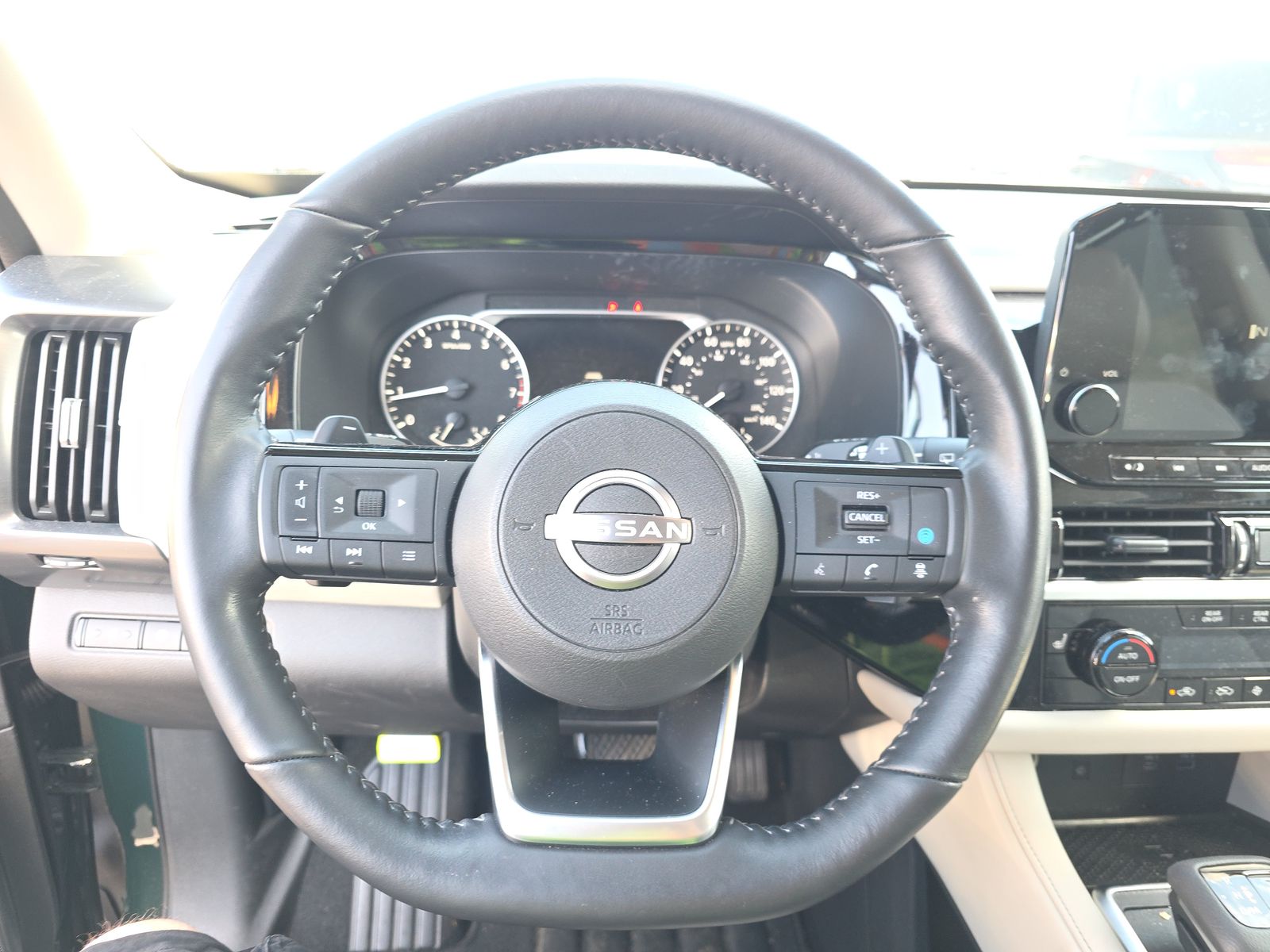 2024 Nissan Pathfinder SL FWD