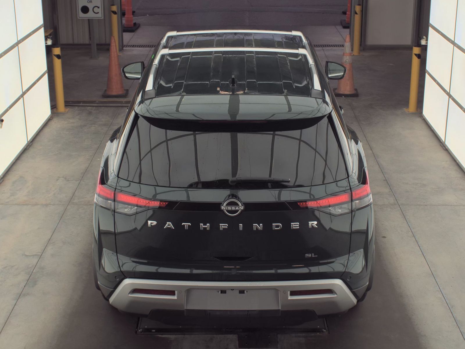 2024 Nissan Pathfinder SL FWD