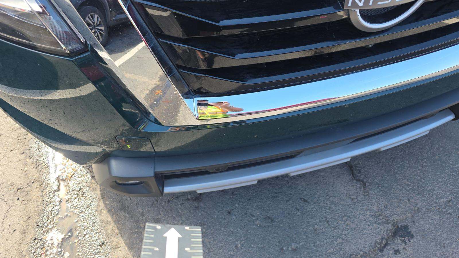 2024 Nissan Pathfinder SL FWD