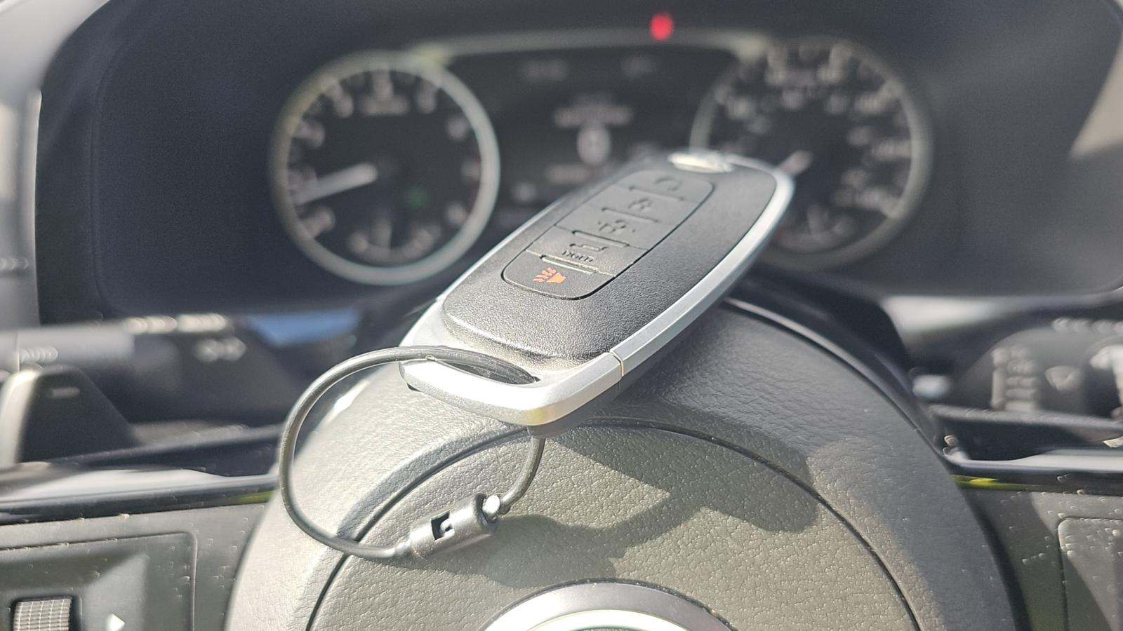 2025 Nissan Pathfinder SL AWD