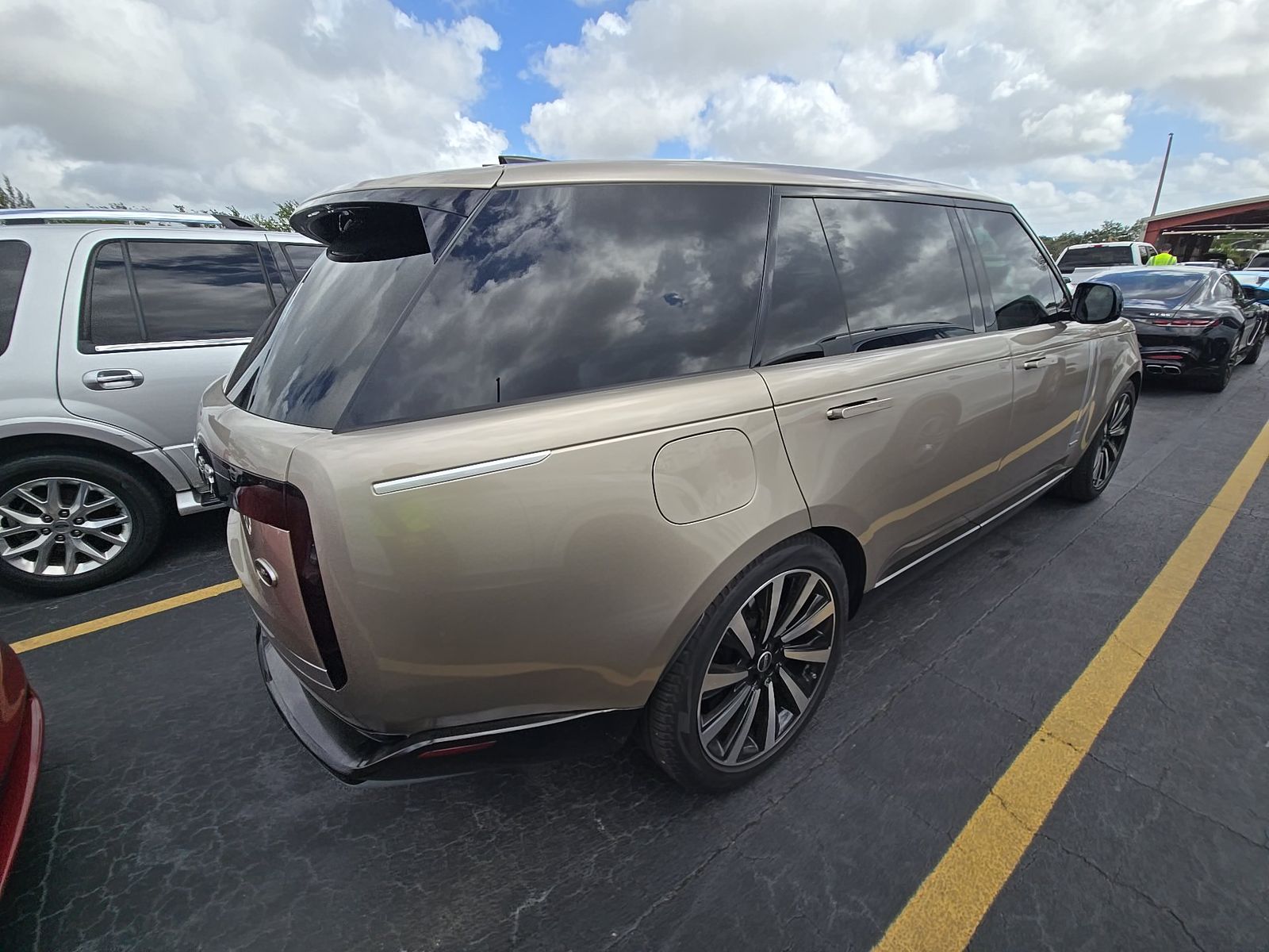 2023 Land Rover Range Rover Autobiography LWB AWD