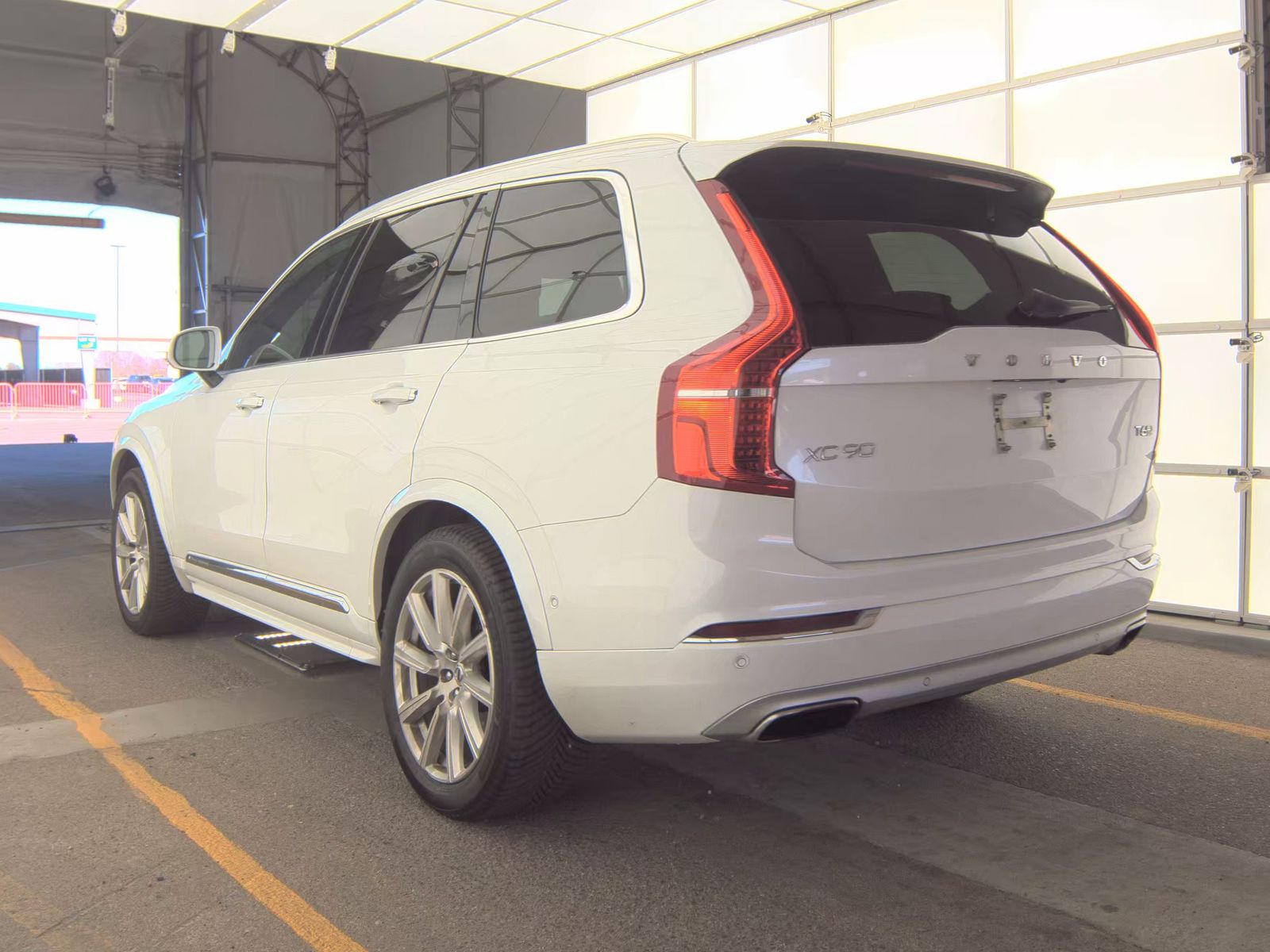 Volvo XC90 T6 Inscription 7-Passenger снимка Volvo XC90 T6 Inscription 7-Passenger