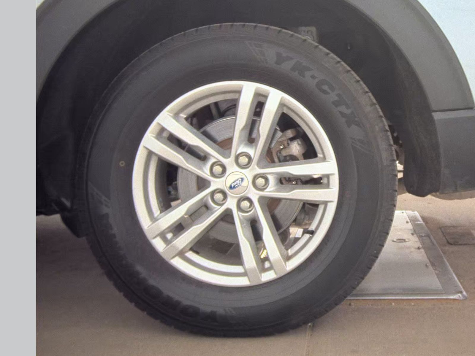 2022 Ford Explorer Base AWD