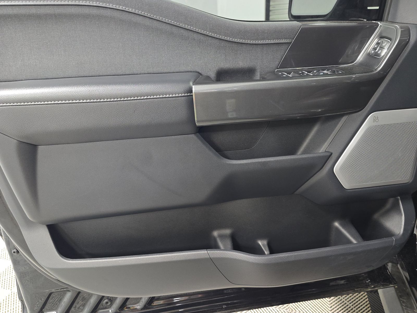 2023 Ford F-150 Lariat AWD