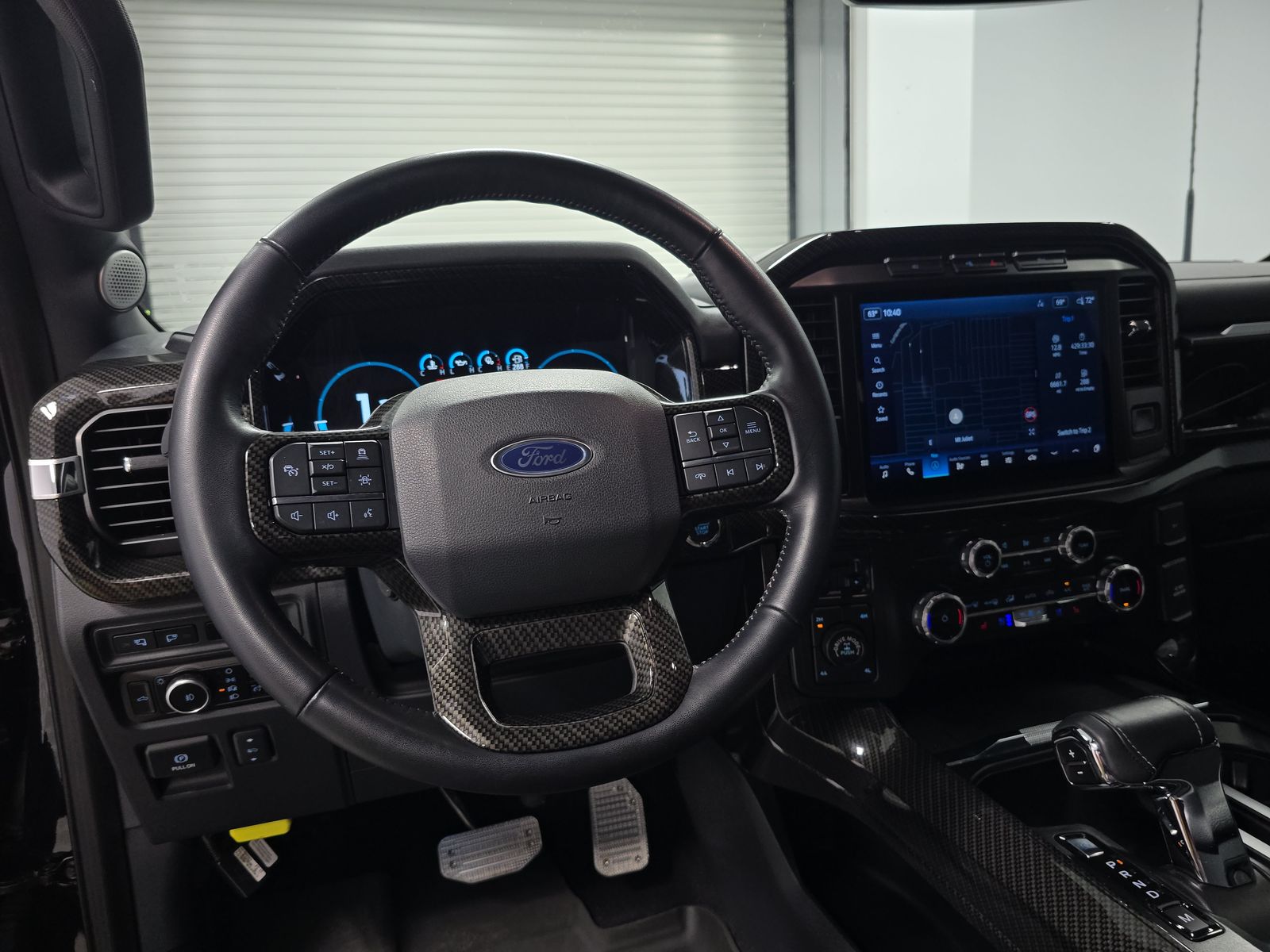 2023 Ford F-150 Lariat AWD