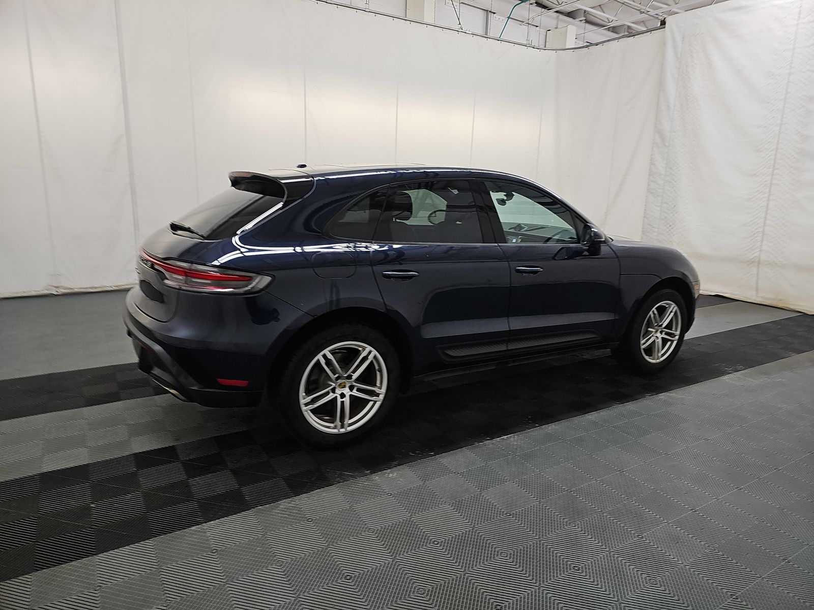 2022 Porsche Macan Base AWD
