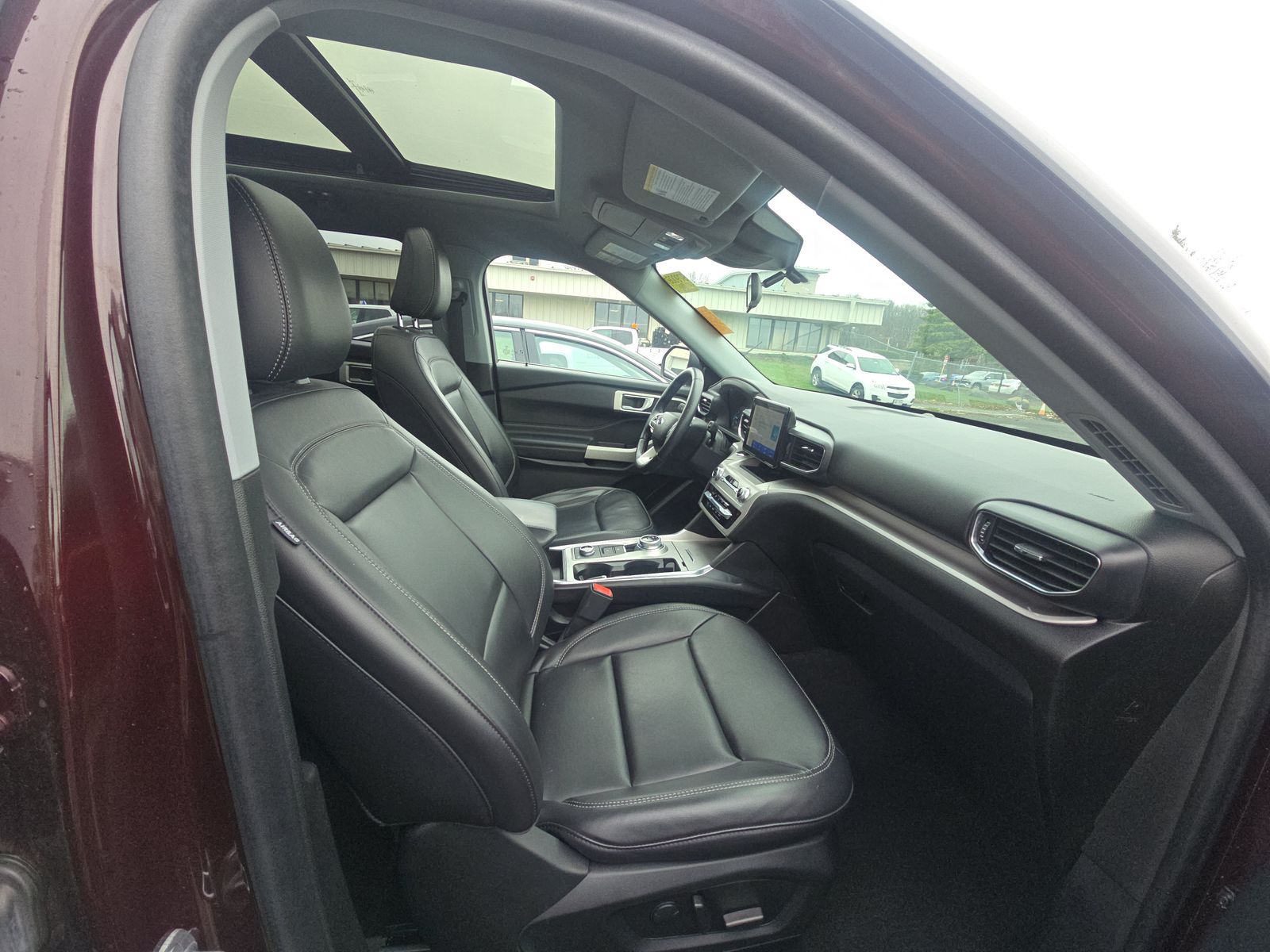 2023 Ford Explorer XLT AWD