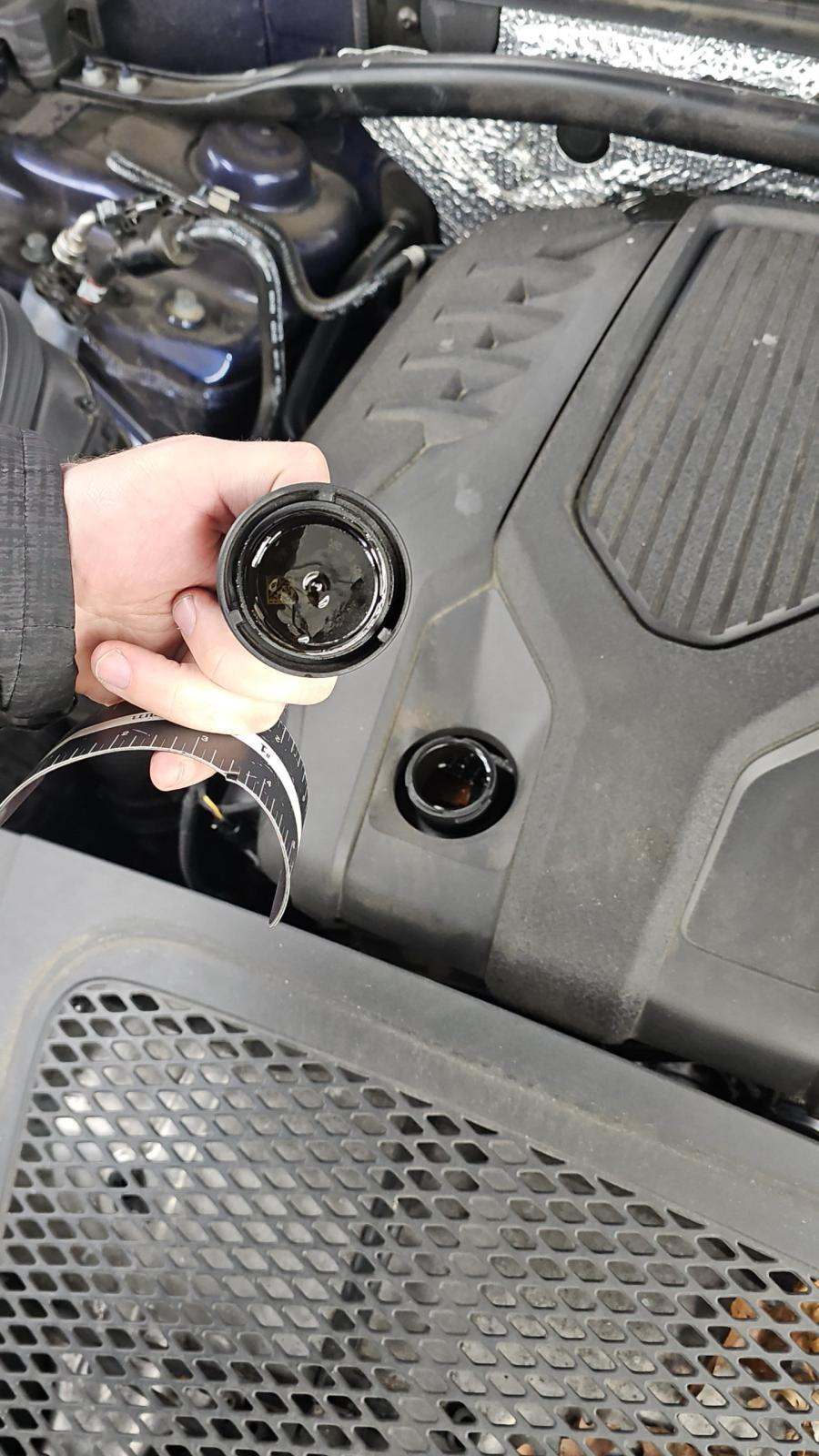 2022 Porsche Macan Base AWD