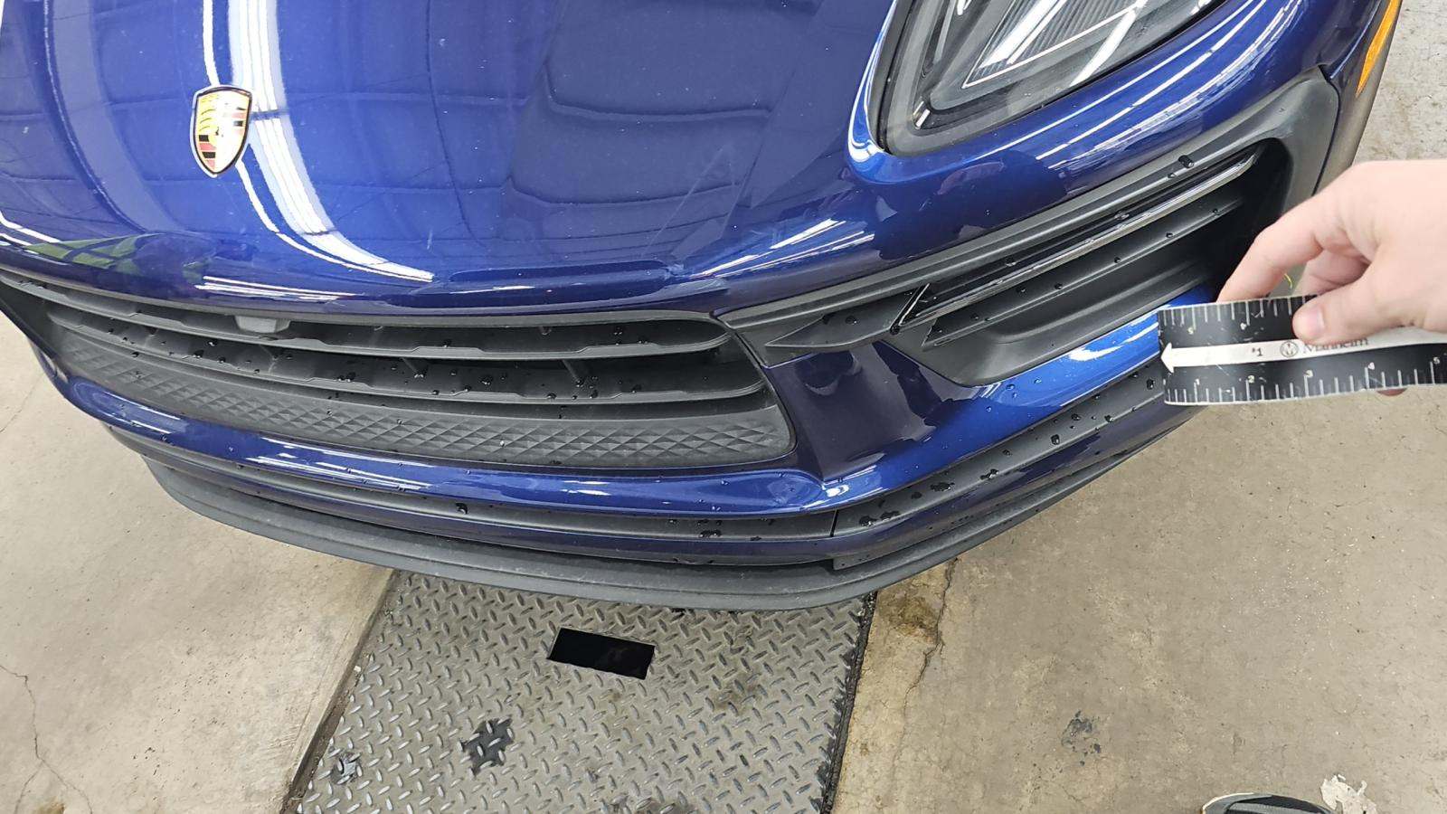 2022 Porsche Macan Base AWD