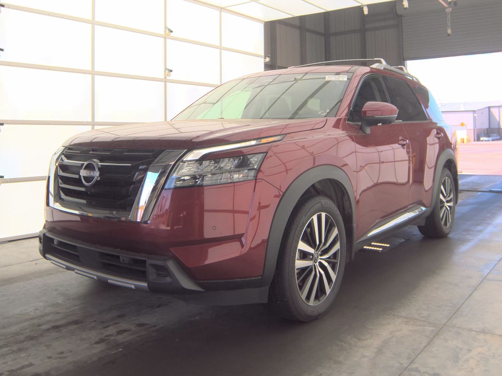 2024 Nissan Pathfinder Platinum FWD