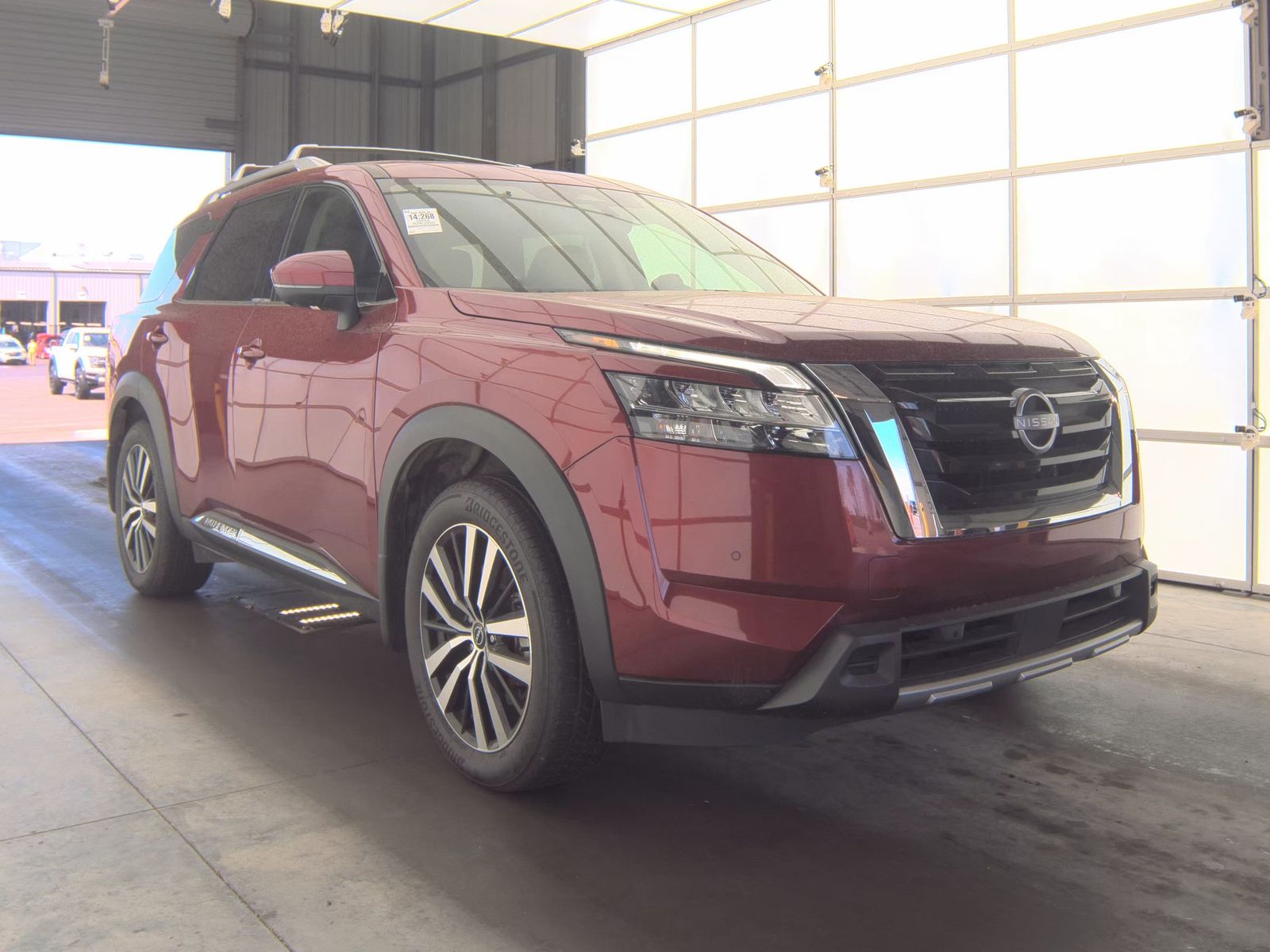 2024 Nissan Pathfinder Platinum FWD