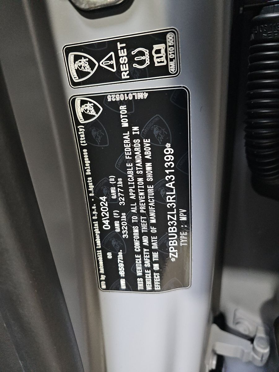 2024 Lamborghini Urus S AWD