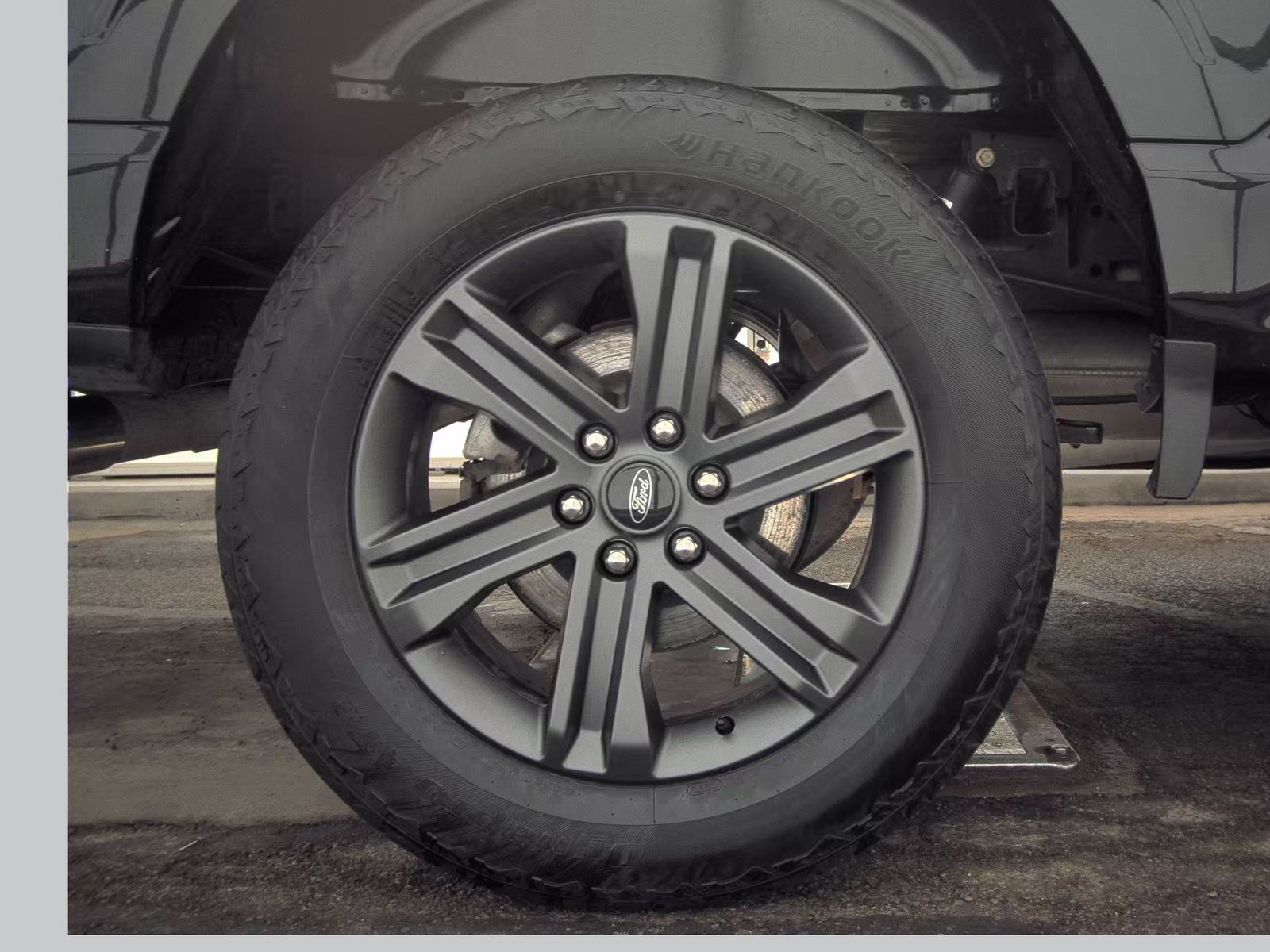 2023 Ford F-150 Lariat AWD