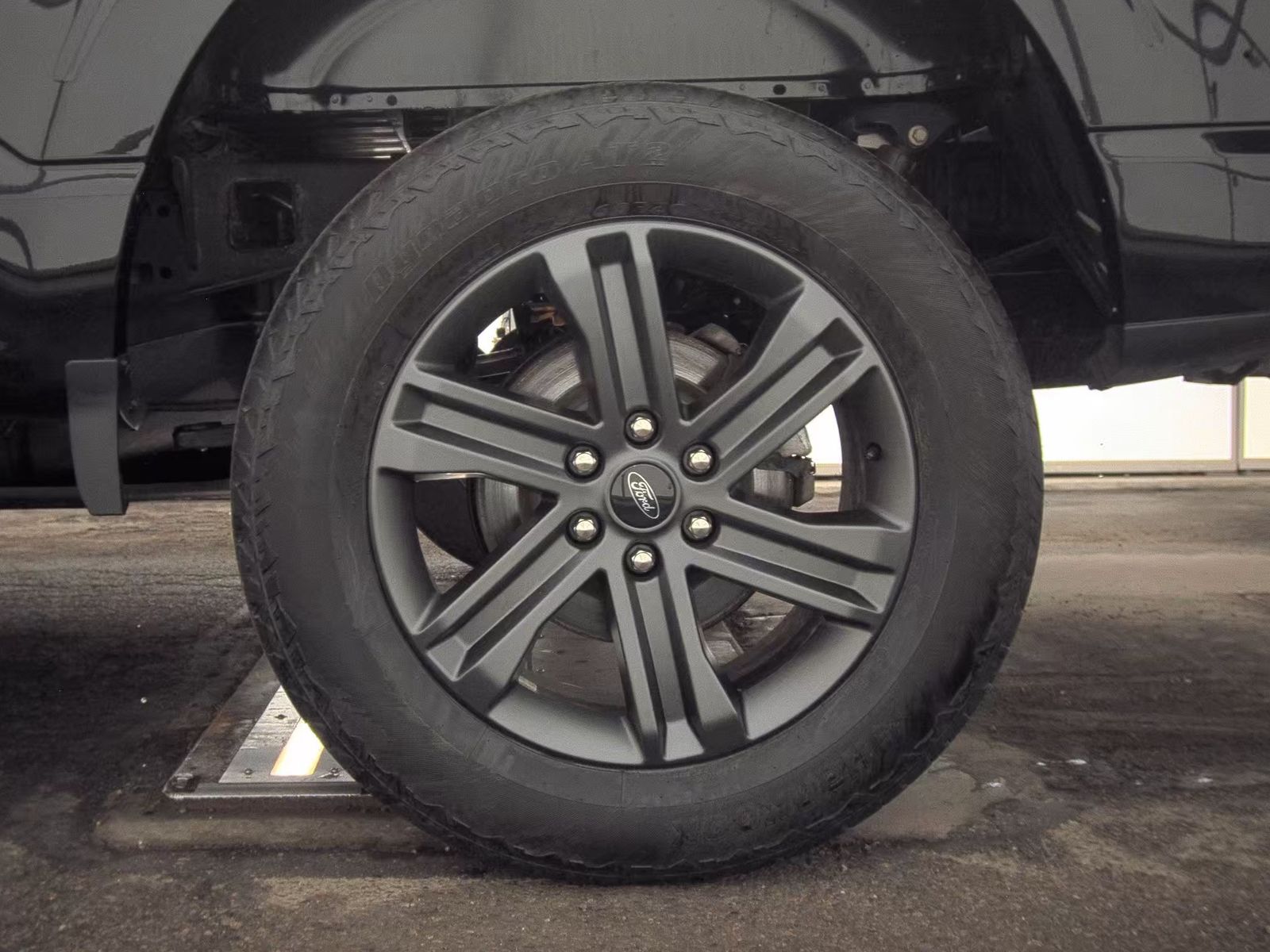 2023 Ford F-150 Lariat AWD