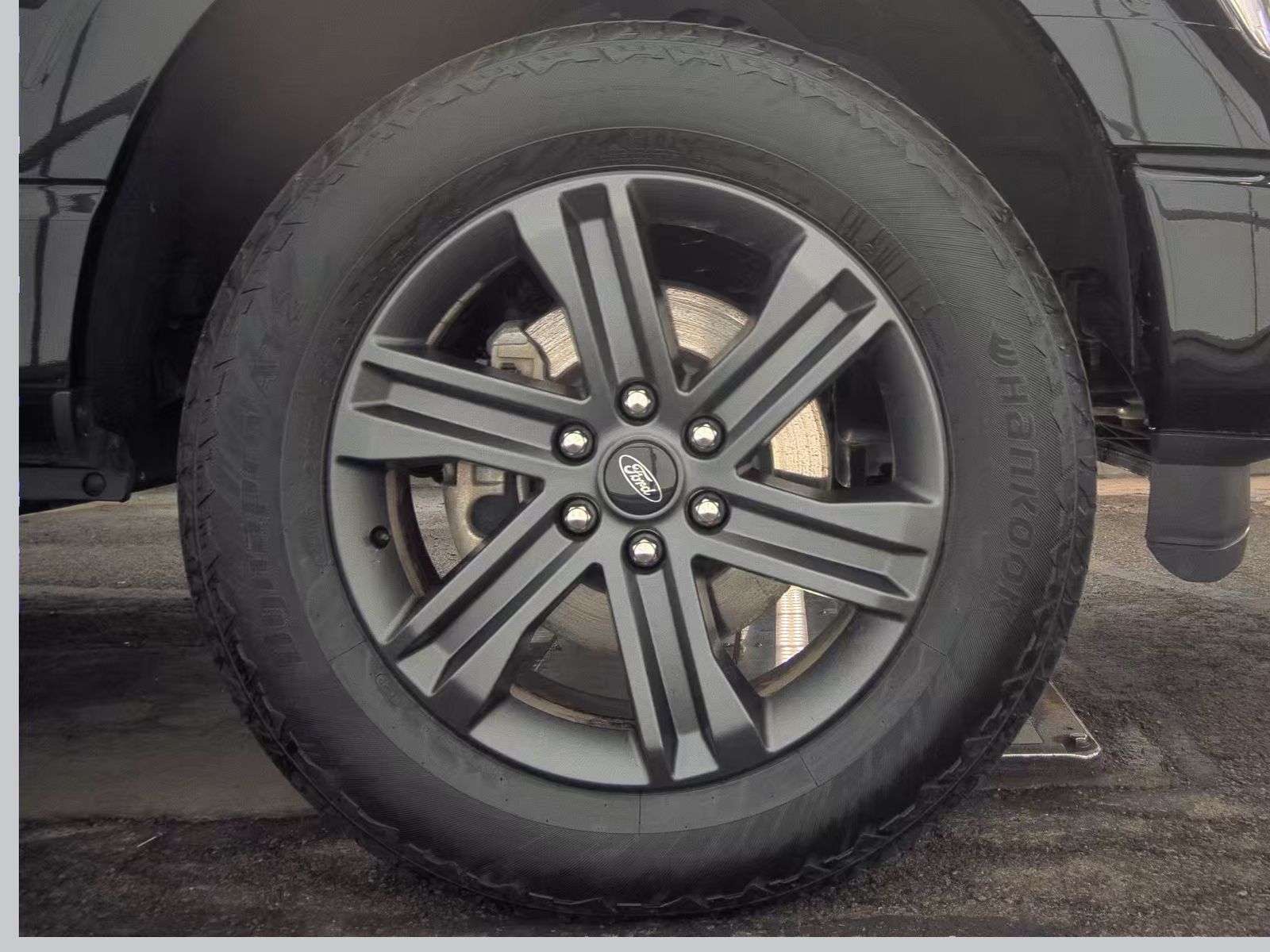 2023 Ford F-150 Lariat AWD